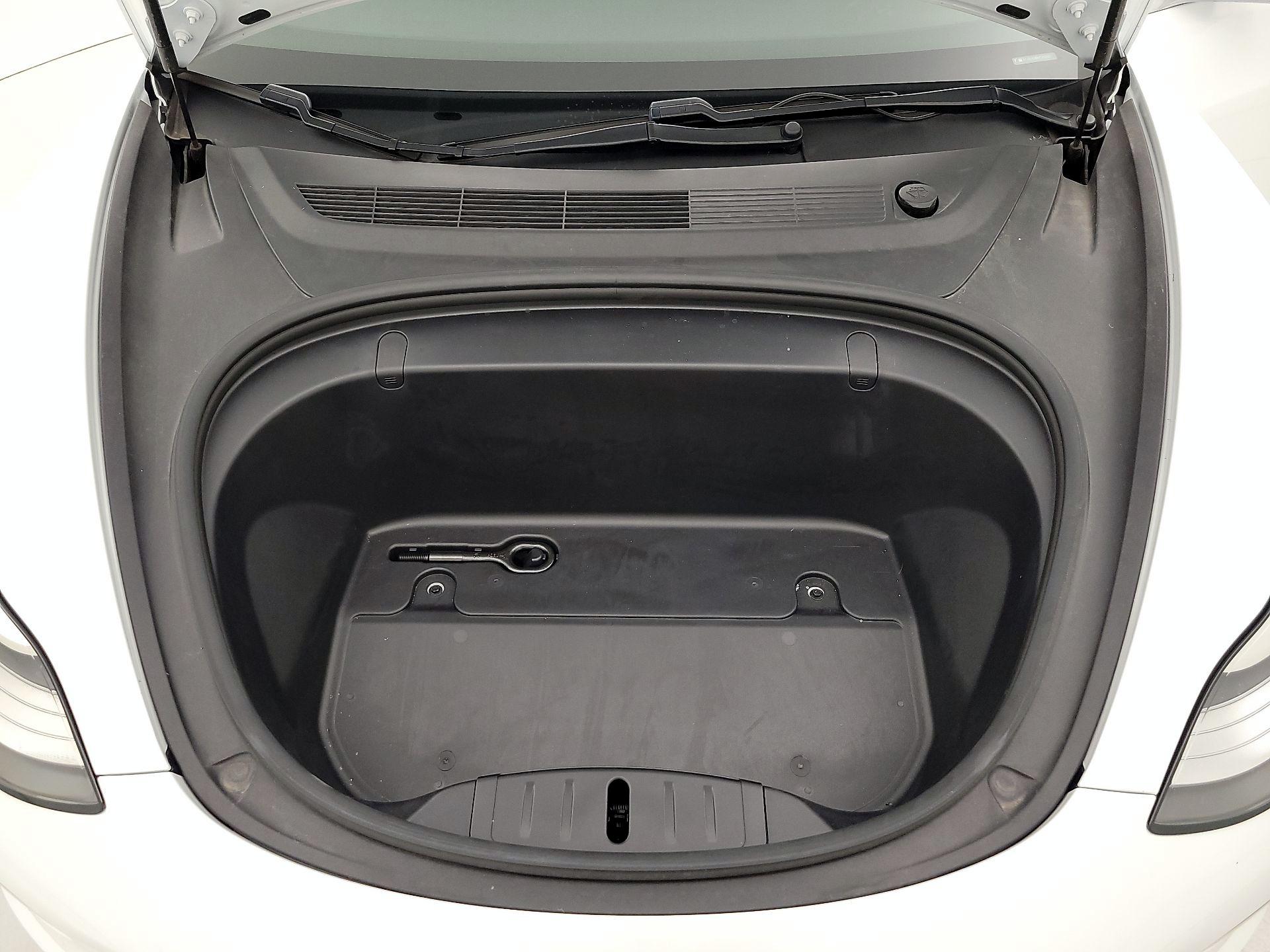 Thumbnail: 2019 Tesla Model 3 - 20