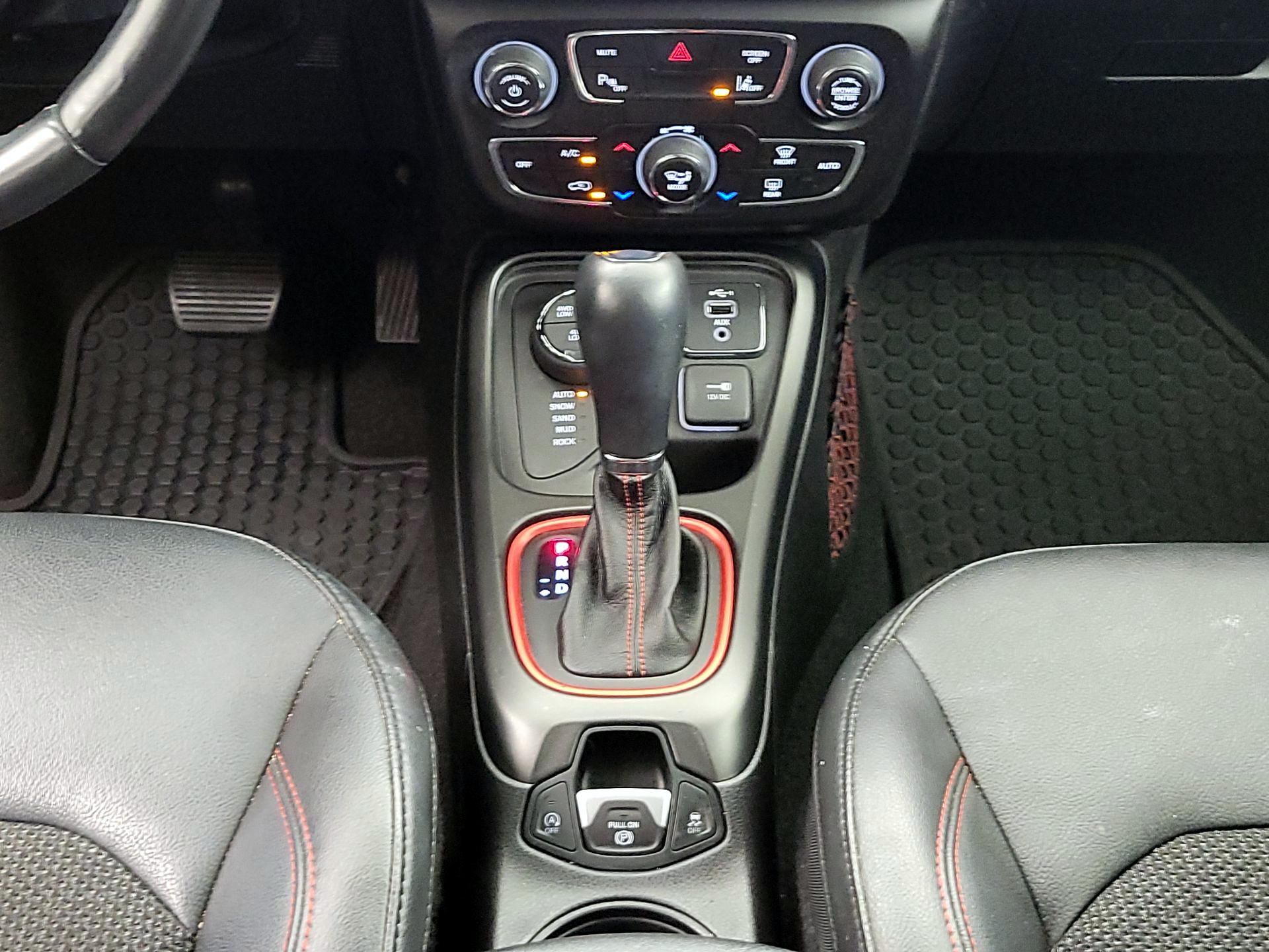 Thumbnail: 2021 Jeep Compass - 17