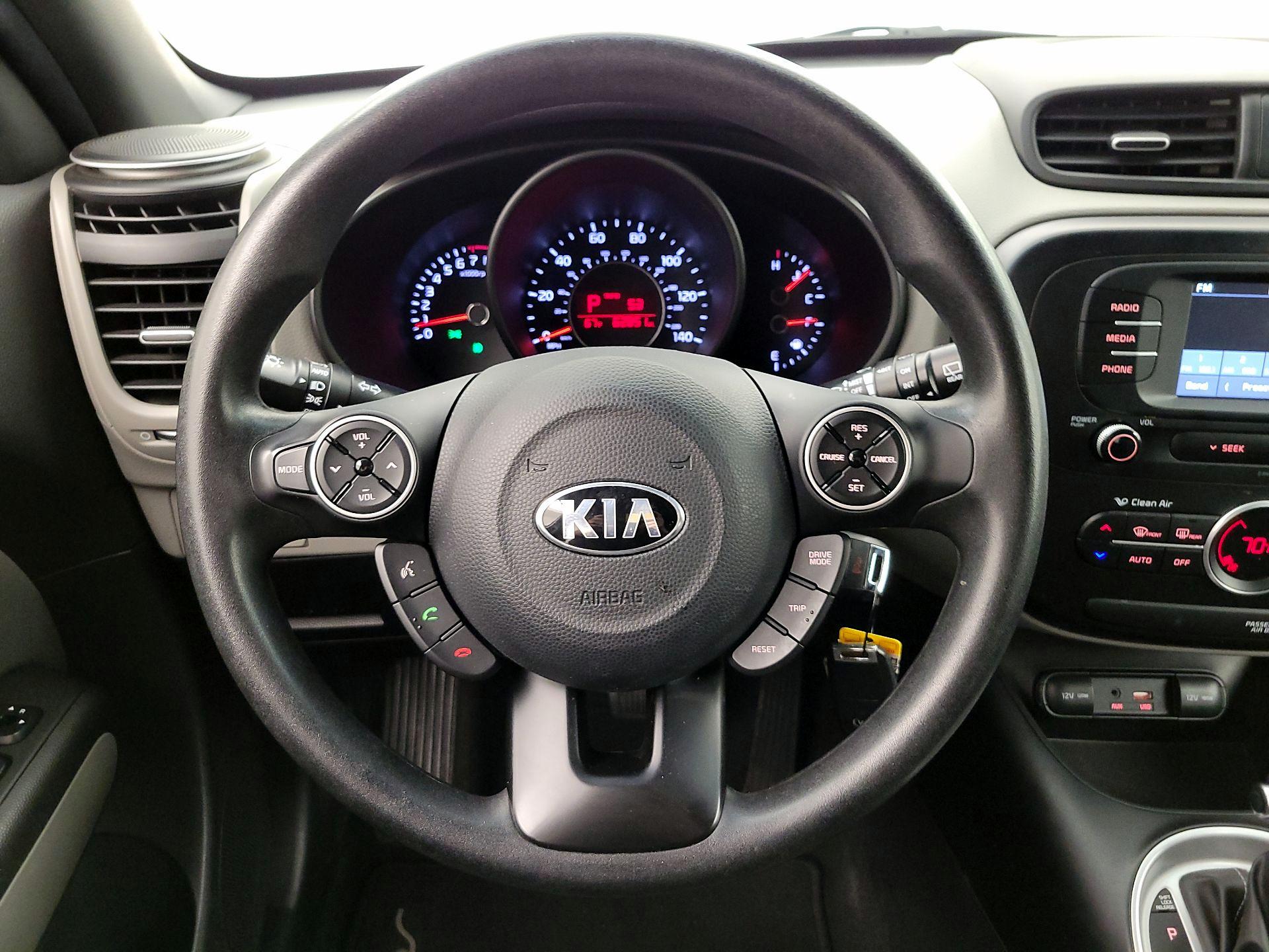 Thumbnail: 2017 Kia Soul - 10