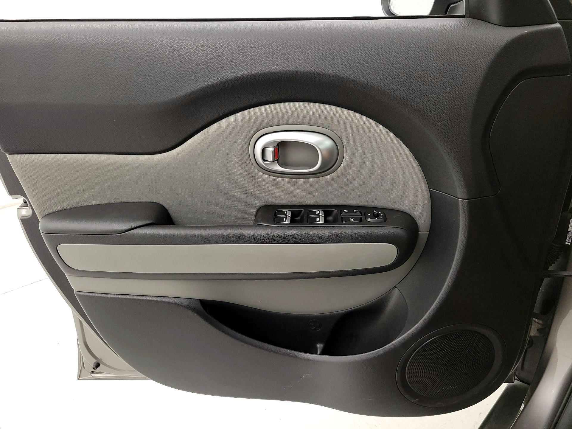 Thumbnail: 2017 Kia Soul - 12