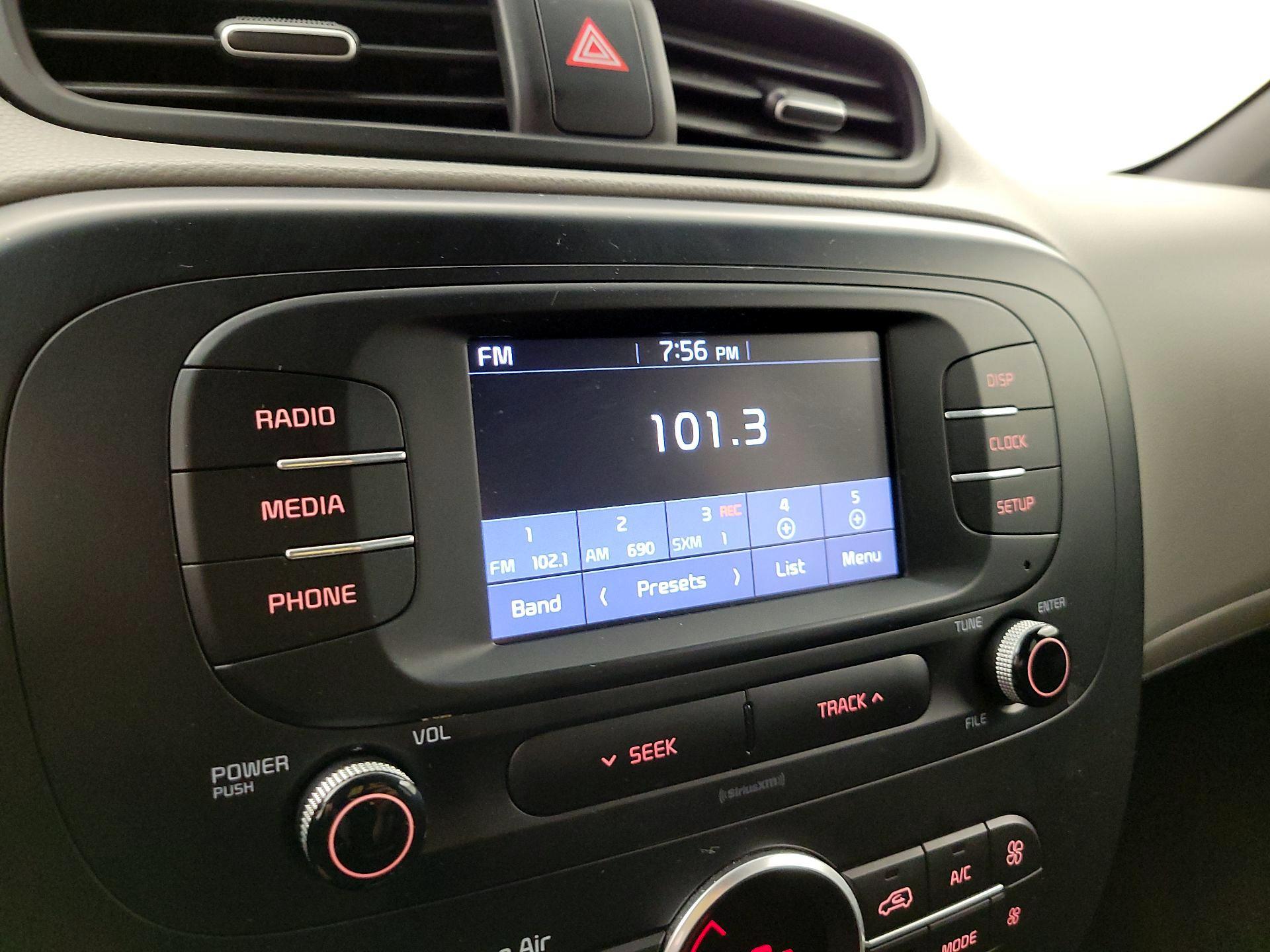 Thumbnail: 2017 Kia Soul - 15