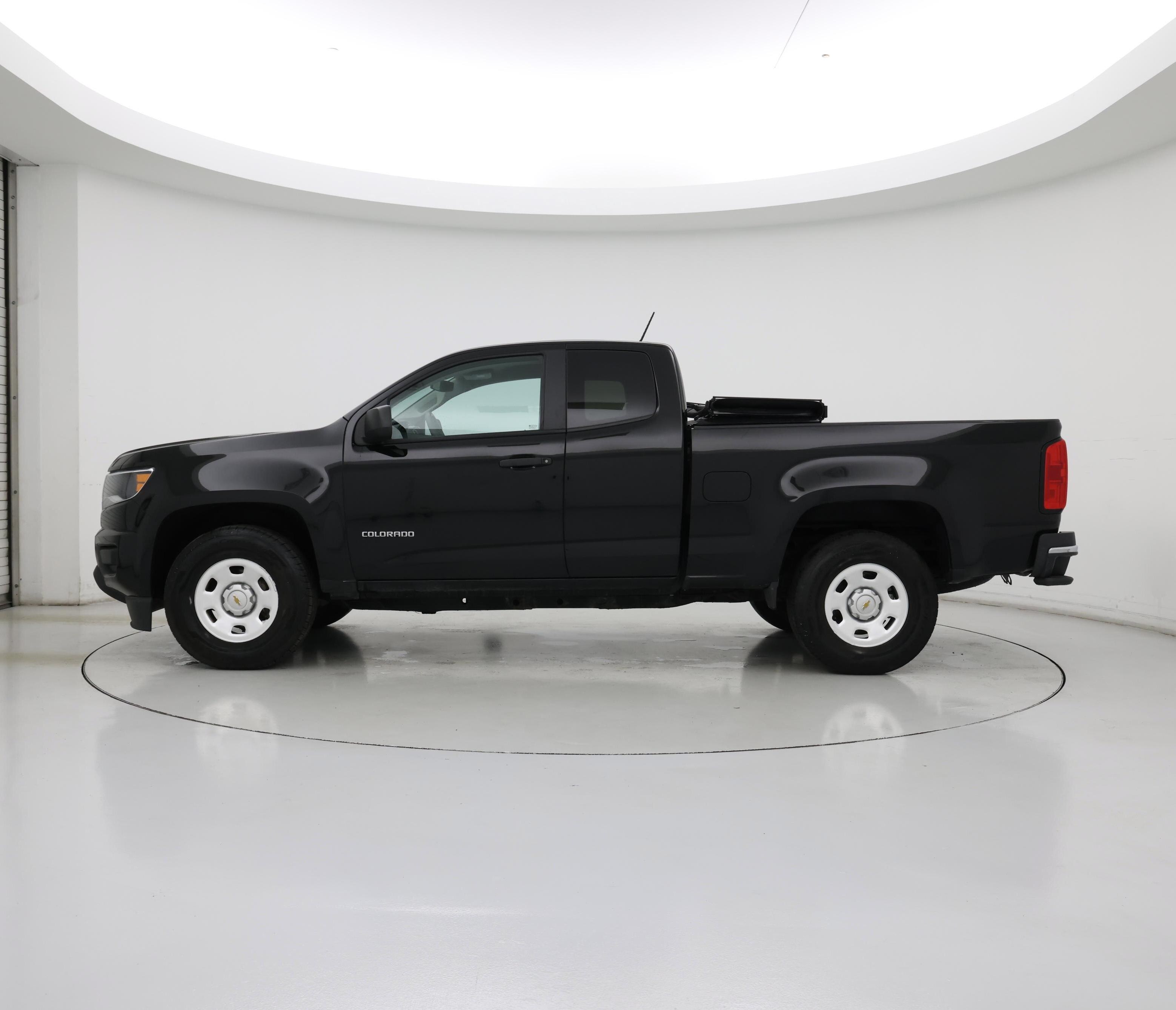 Thumbnail: 2015 Chevrolet Colorado - 3