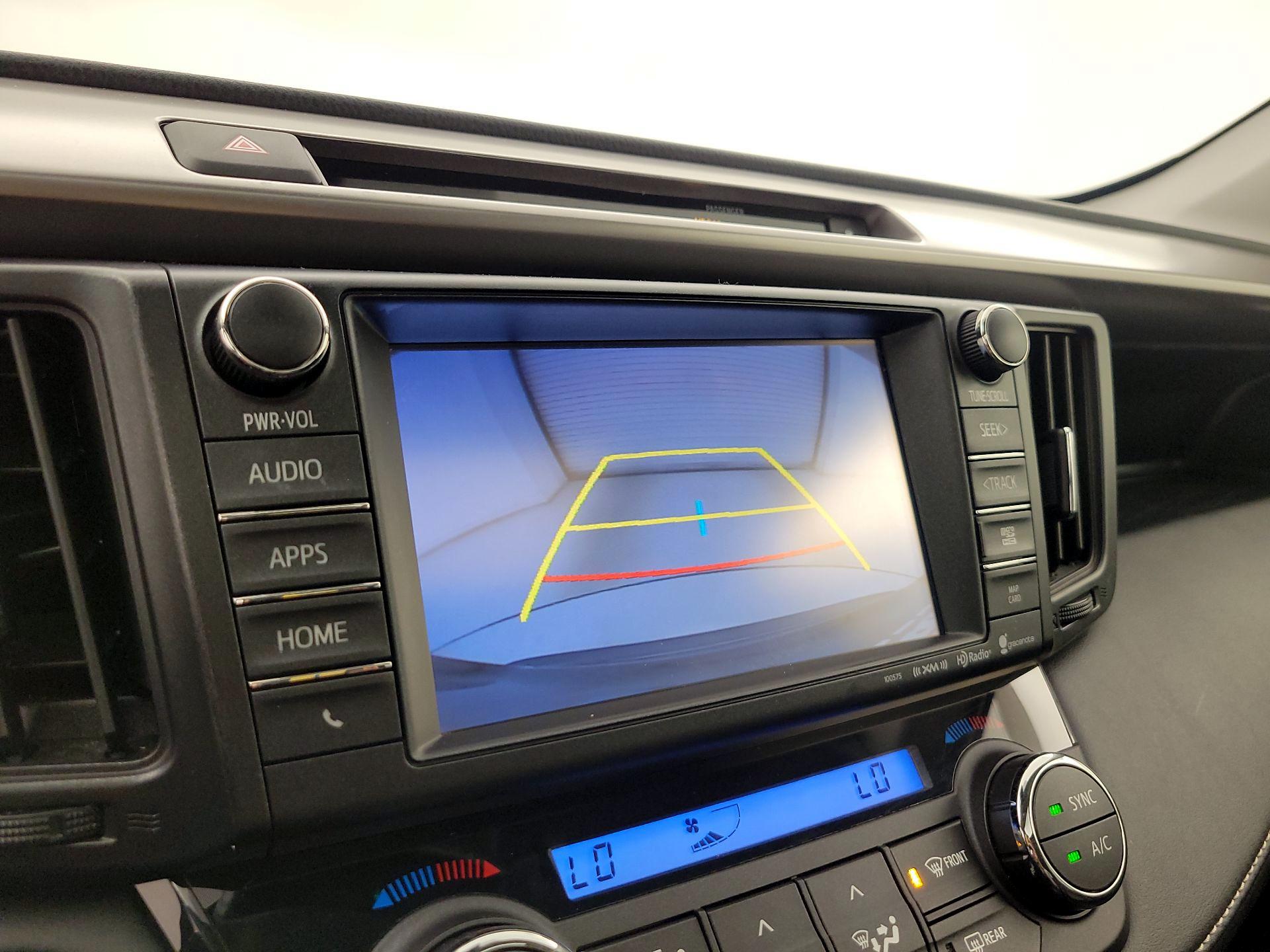 Thumbnail: 2016 Toyota RAV4 - 15
