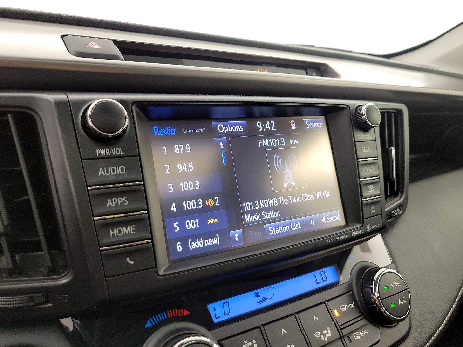 Thumbnail: 2016 Toyota RAV4 - 16