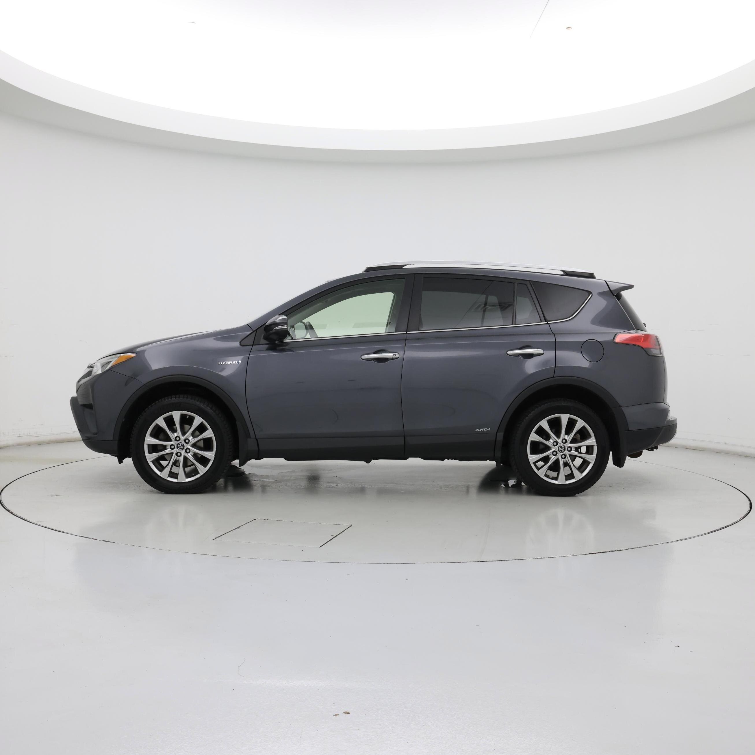 Thumbnail: 2016 Toyota RAV4 - 3