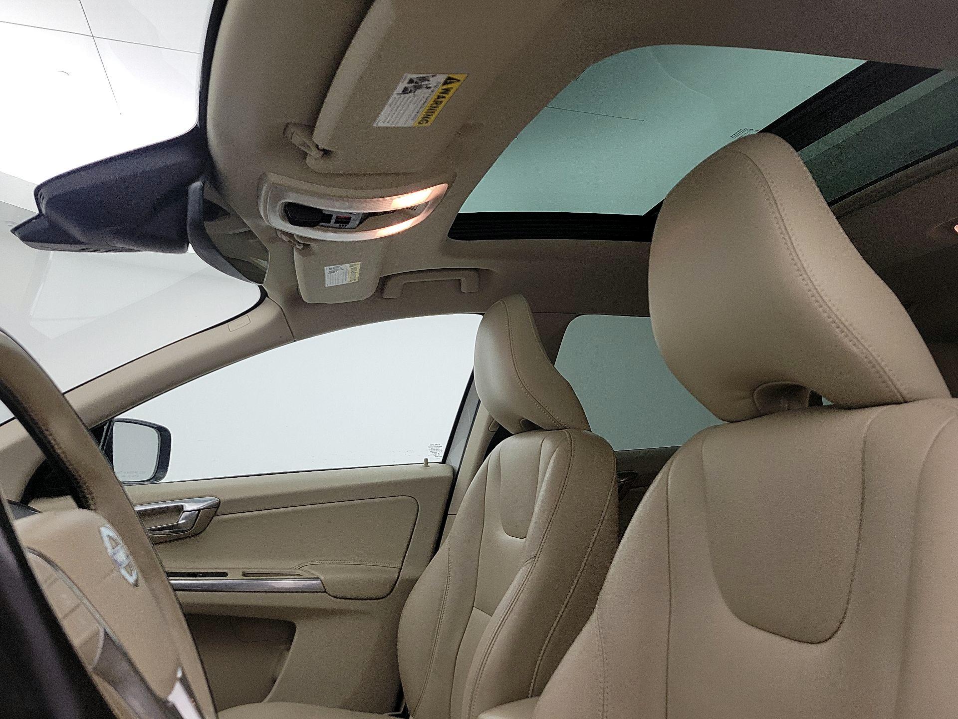 Thumbnail: 2016 Volvo XC60 - 19
