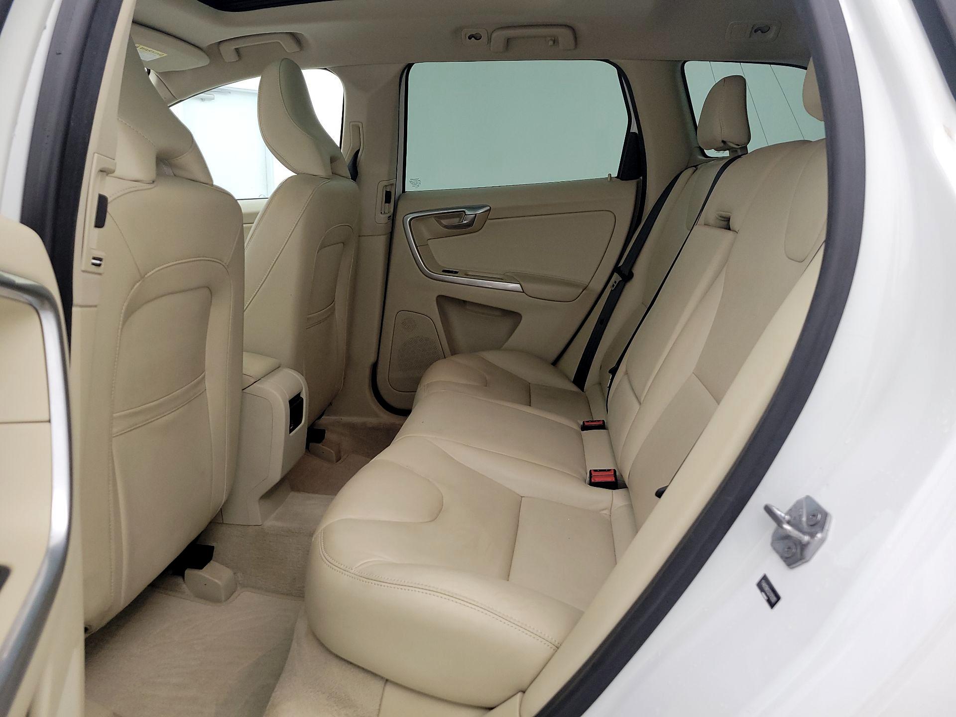 Thumbnail: 2016 Volvo XC60 - 20