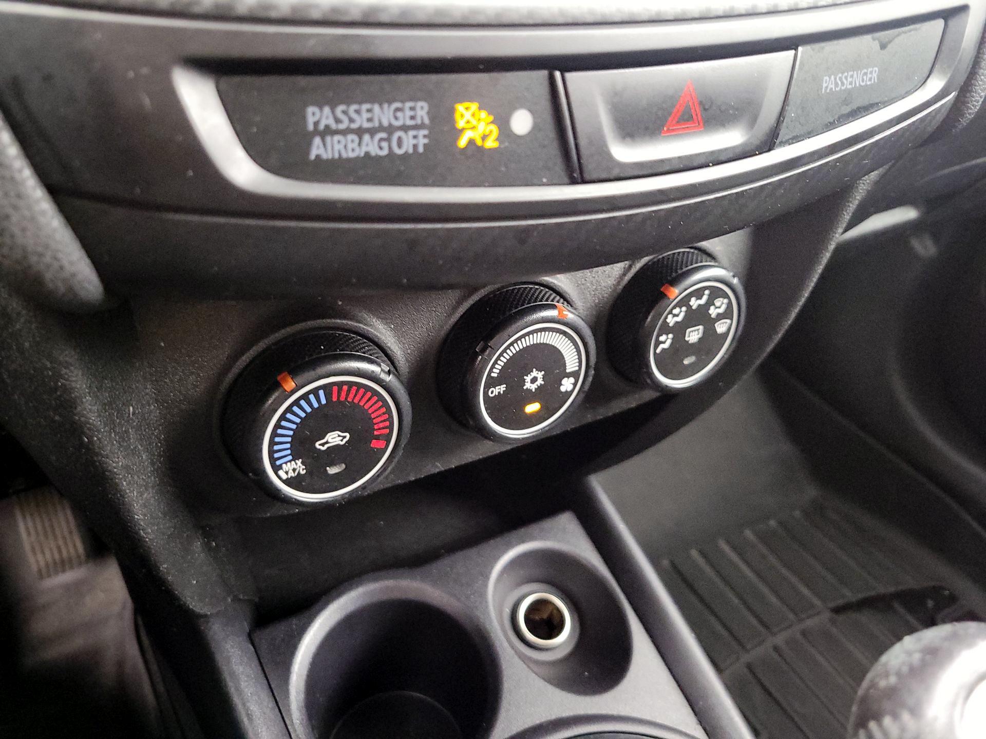 Thumbnail: 2016 Mitsubishi Outlander Sport - 15
