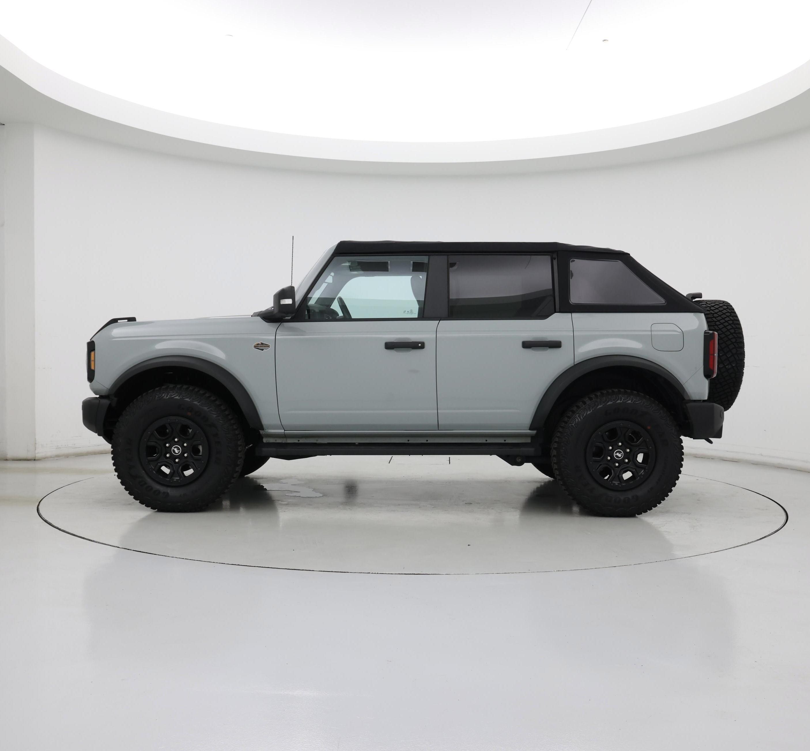 Thumbnail: 2023 Ford Bronco - 3