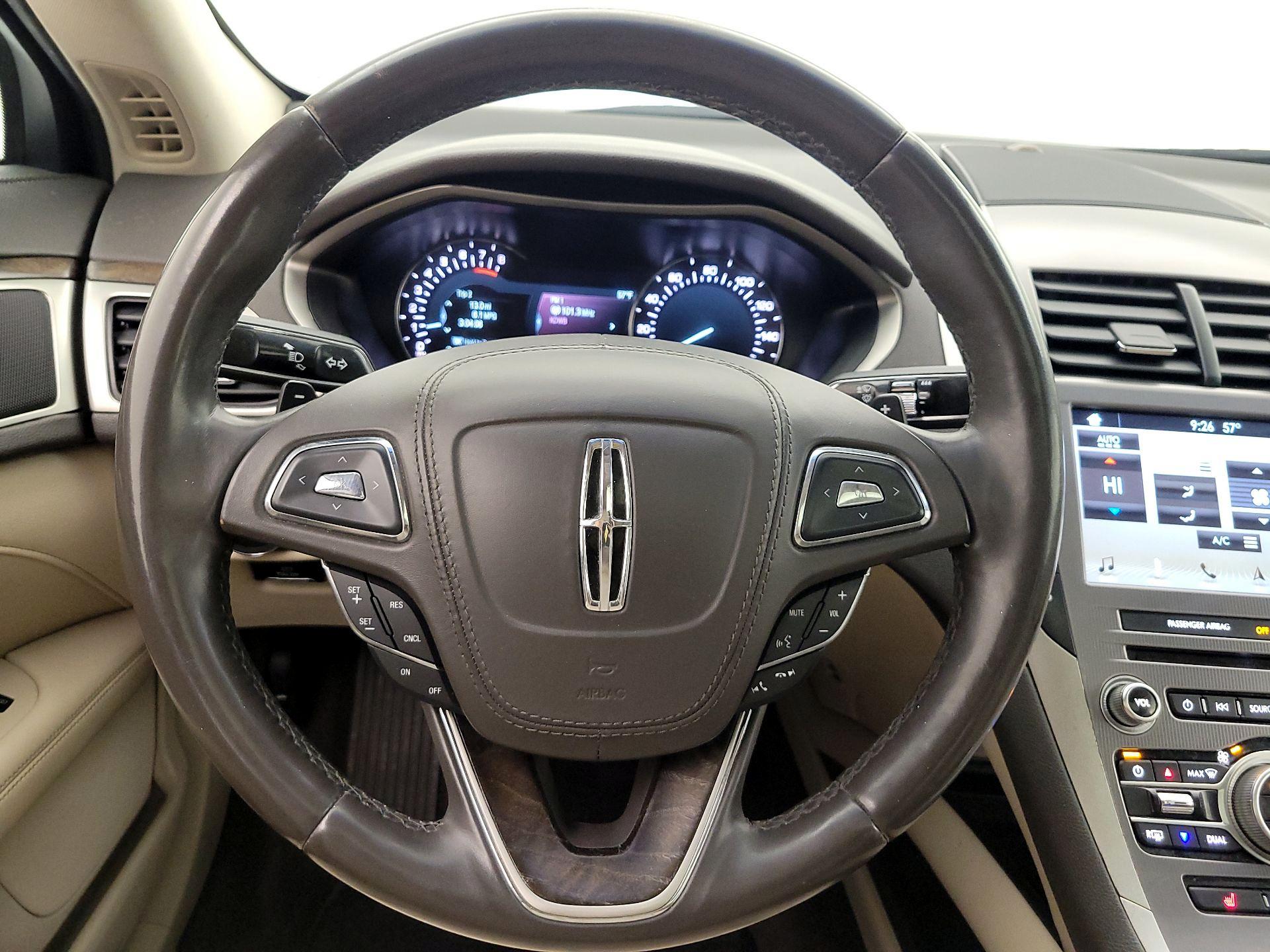 Thumbnail: 2017 Lincoln MKZ - 10