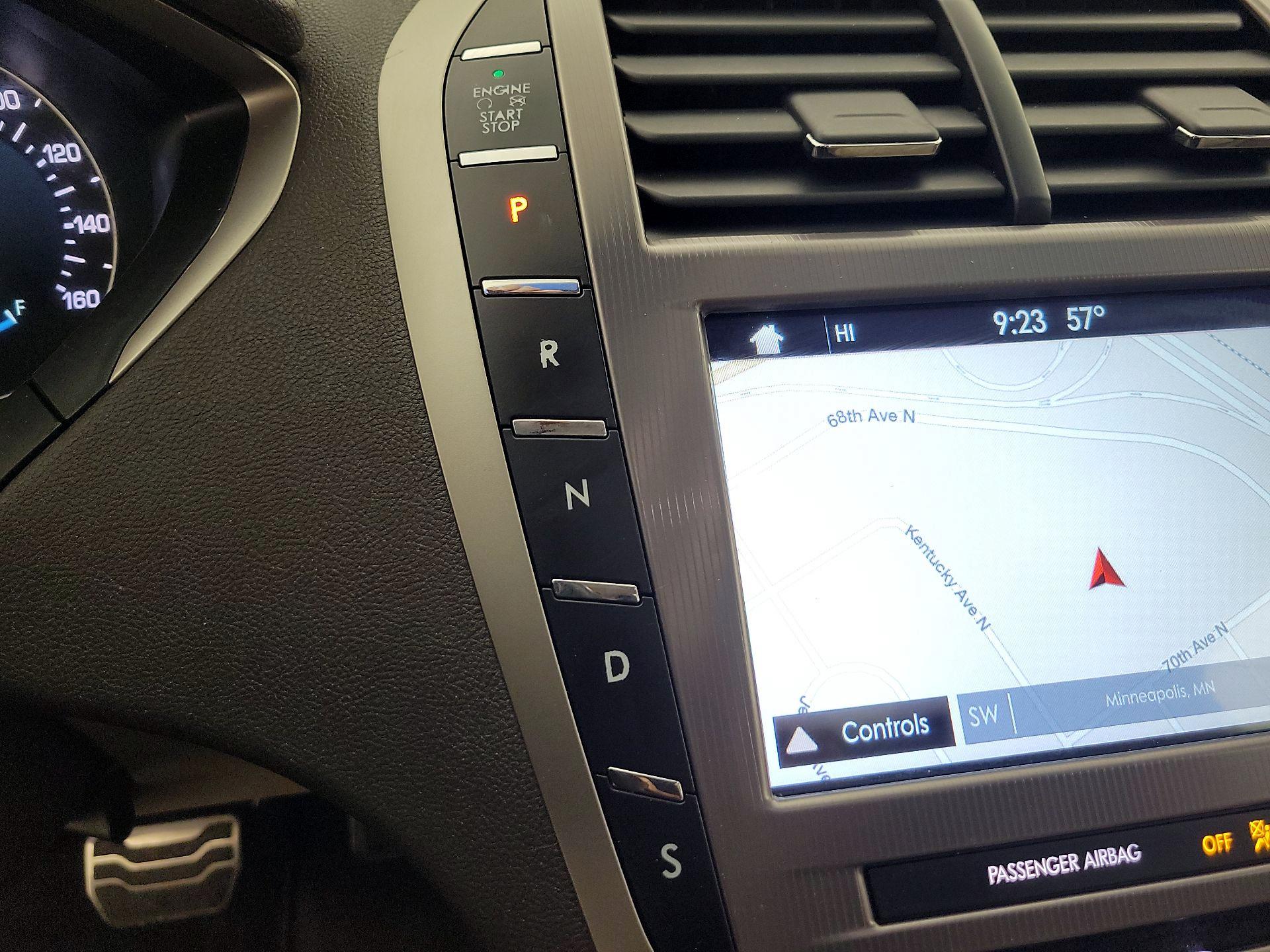Thumbnail: 2017 Lincoln MKZ - 18