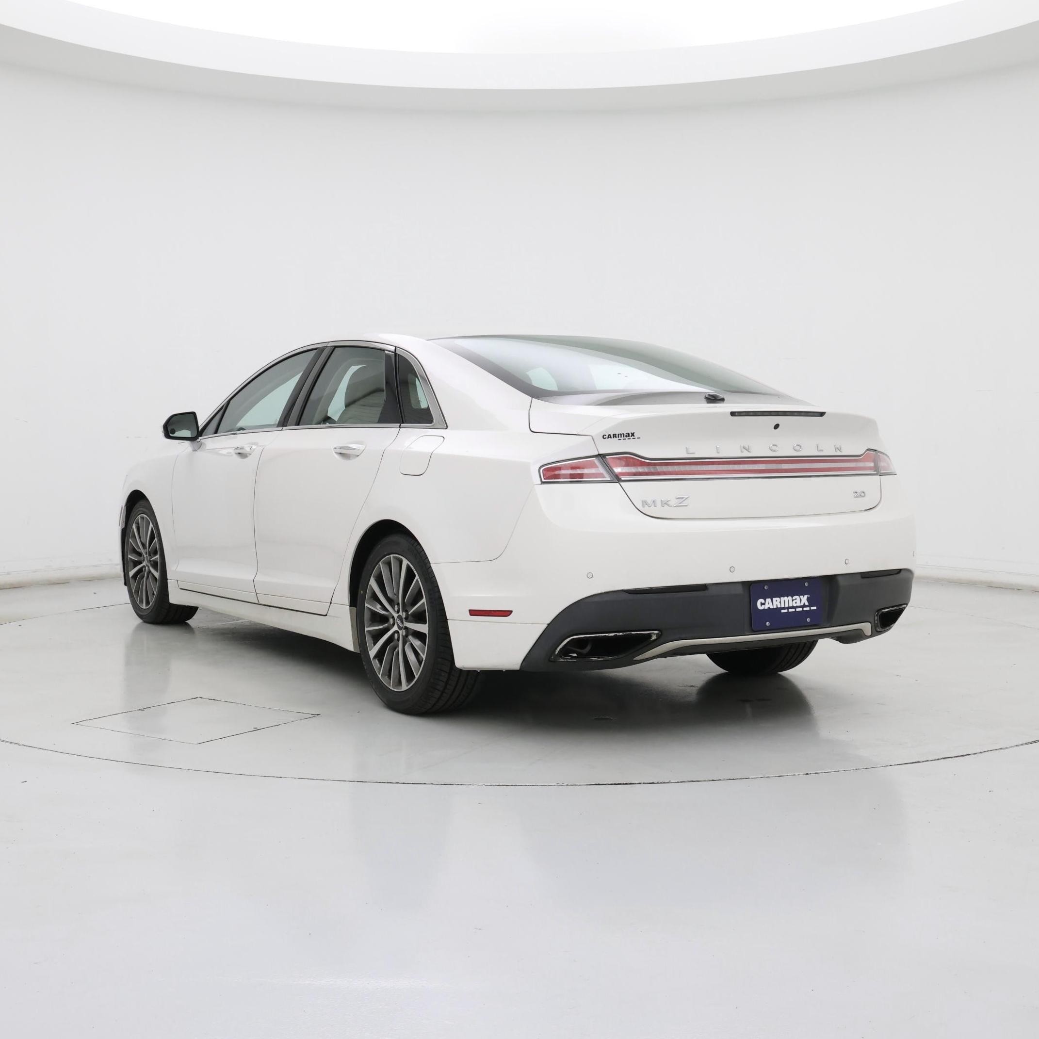 Thumbnail: 2017 Lincoln MKZ - 2