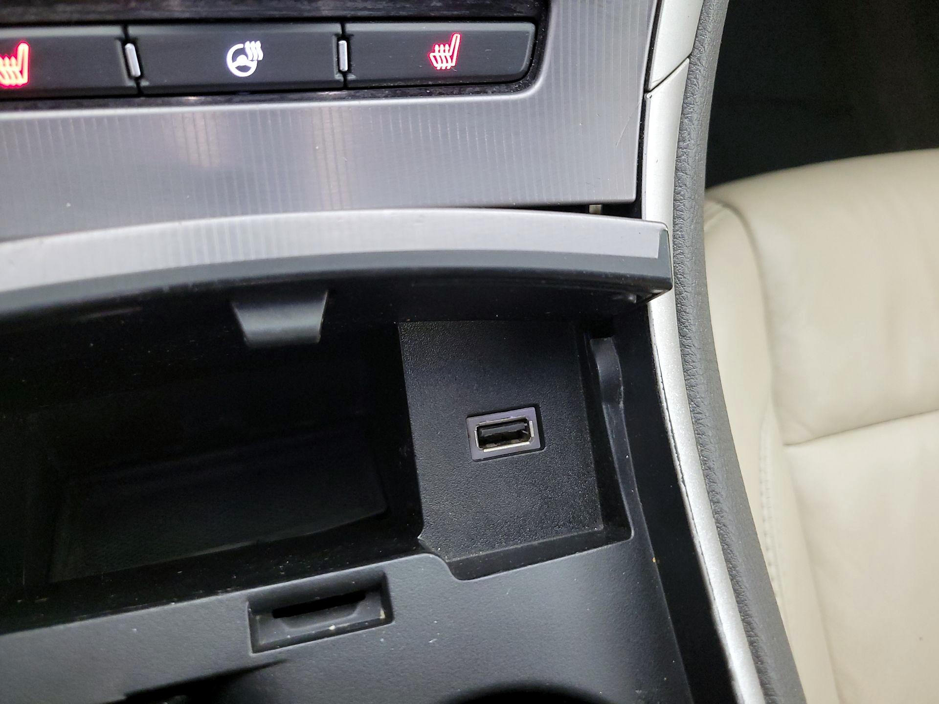 Thumbnail: 2017 Lincoln MKZ - 19