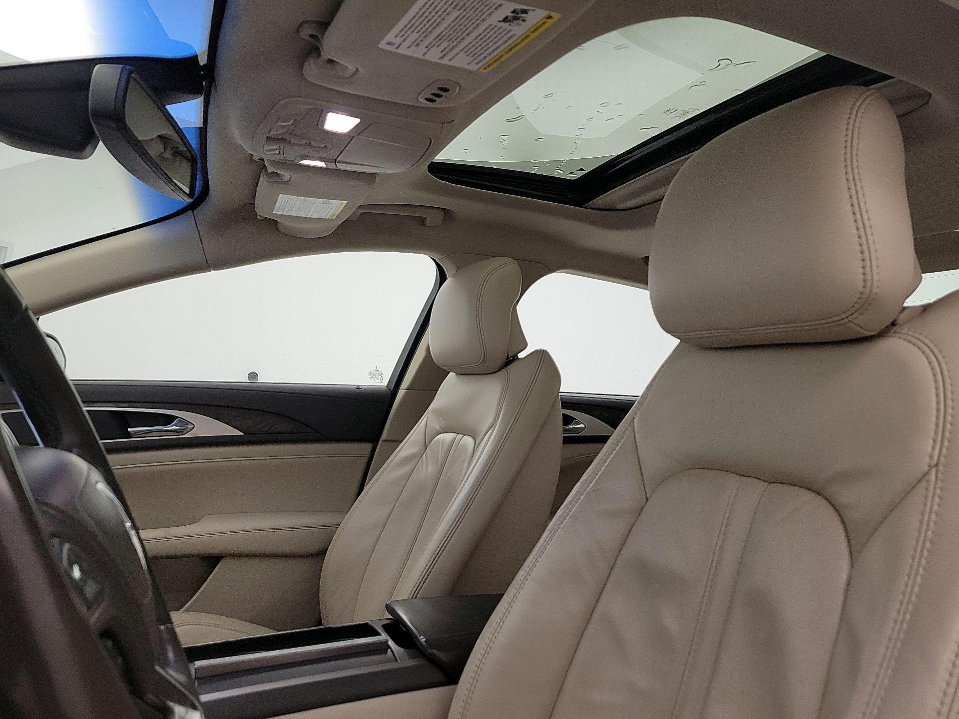 Thumbnail: 2017 Lincoln MKZ - 20