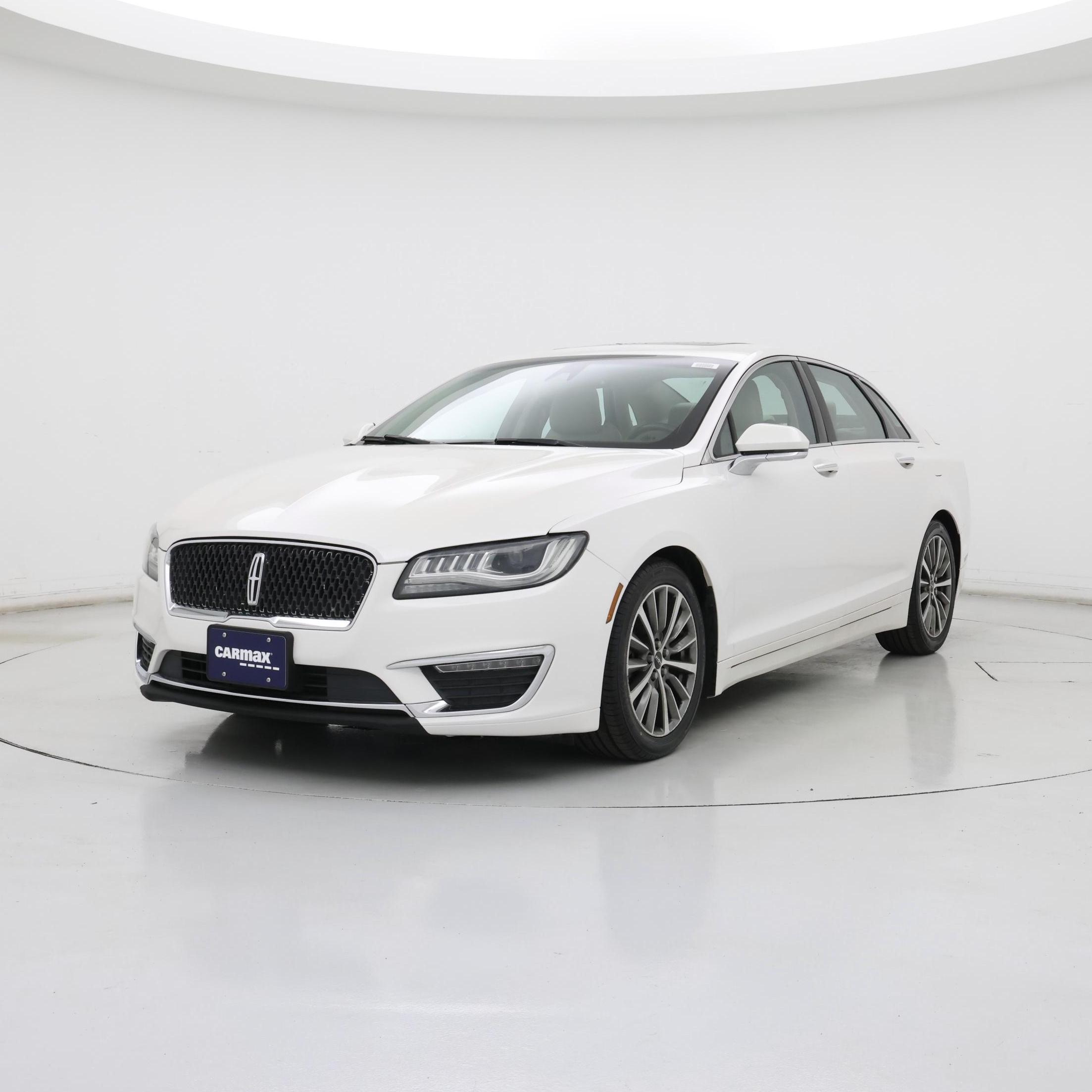 Thumbnail: 2017 Lincoln MKZ - 4
