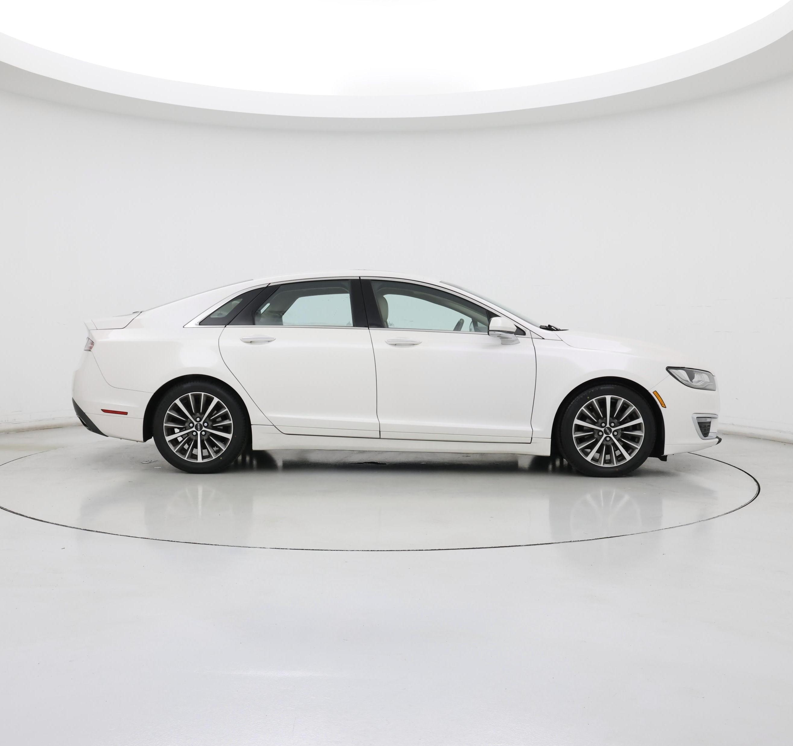 Thumbnail: 2017 Lincoln MKZ - 7