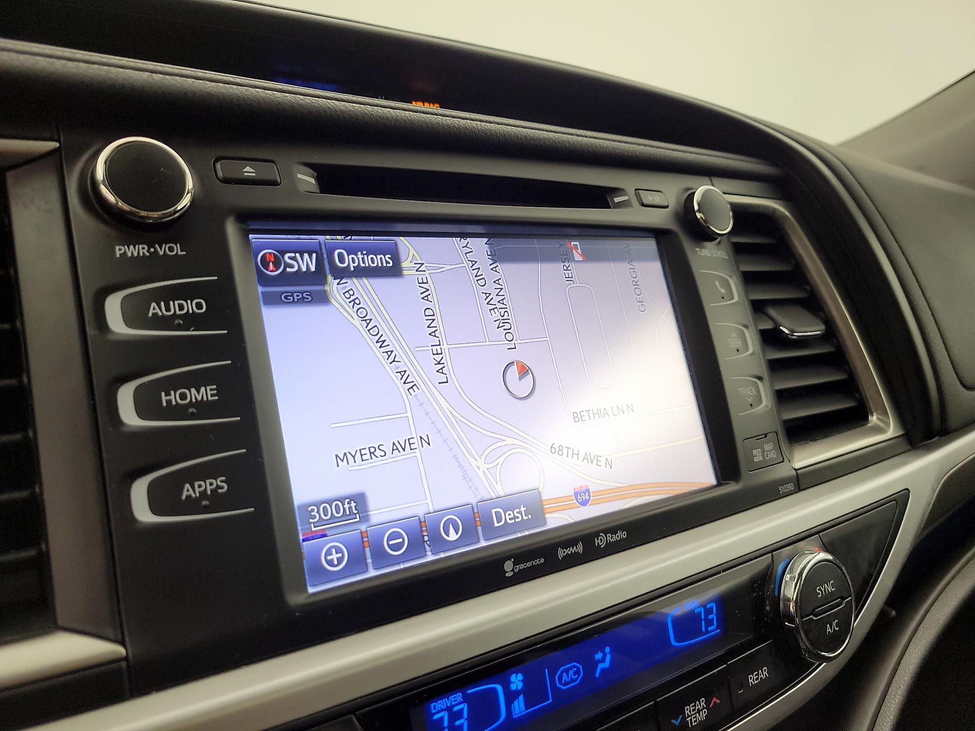 Thumbnail: 2019 Toyota Highlander - 14