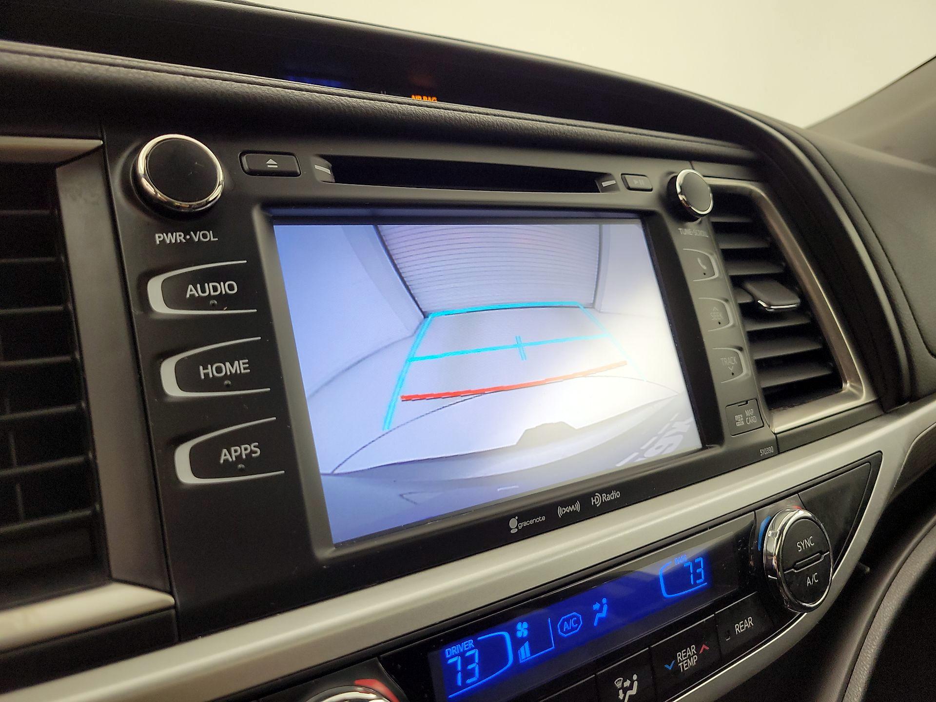 Thumbnail: 2019 Toyota Highlander - 15