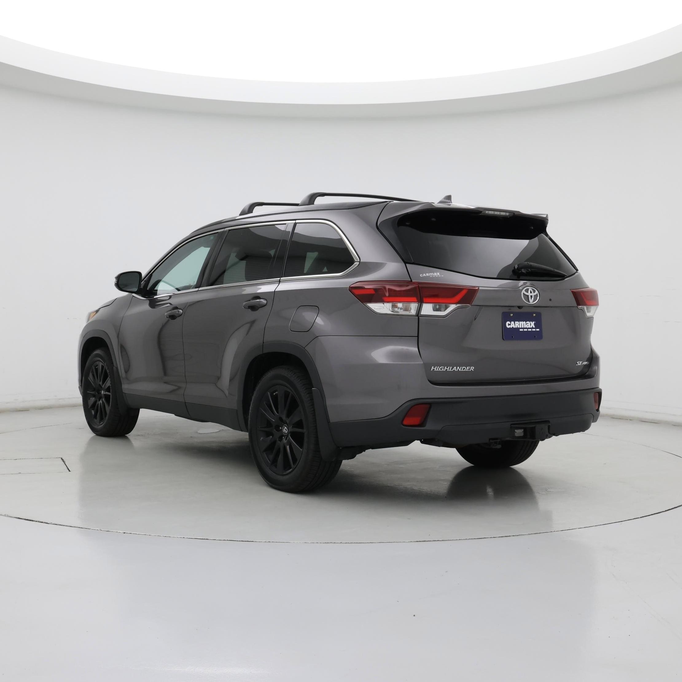 Thumbnail: 2019 Toyota Highlander - 2