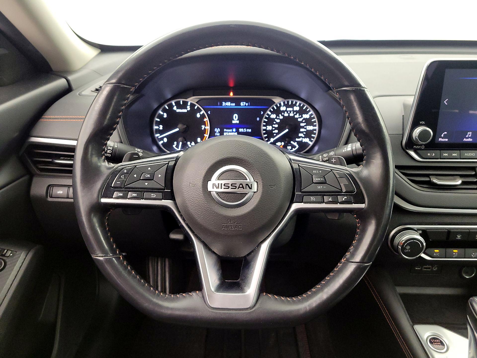 Thumbnail: 2020 Nissan Altima - 10