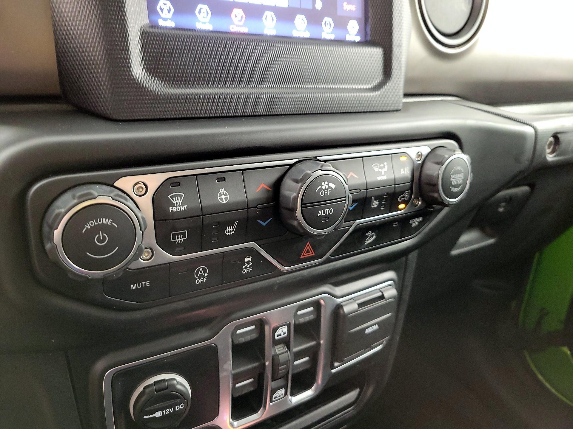 Thumbnail: 2020 Jeep Wrangler - 16