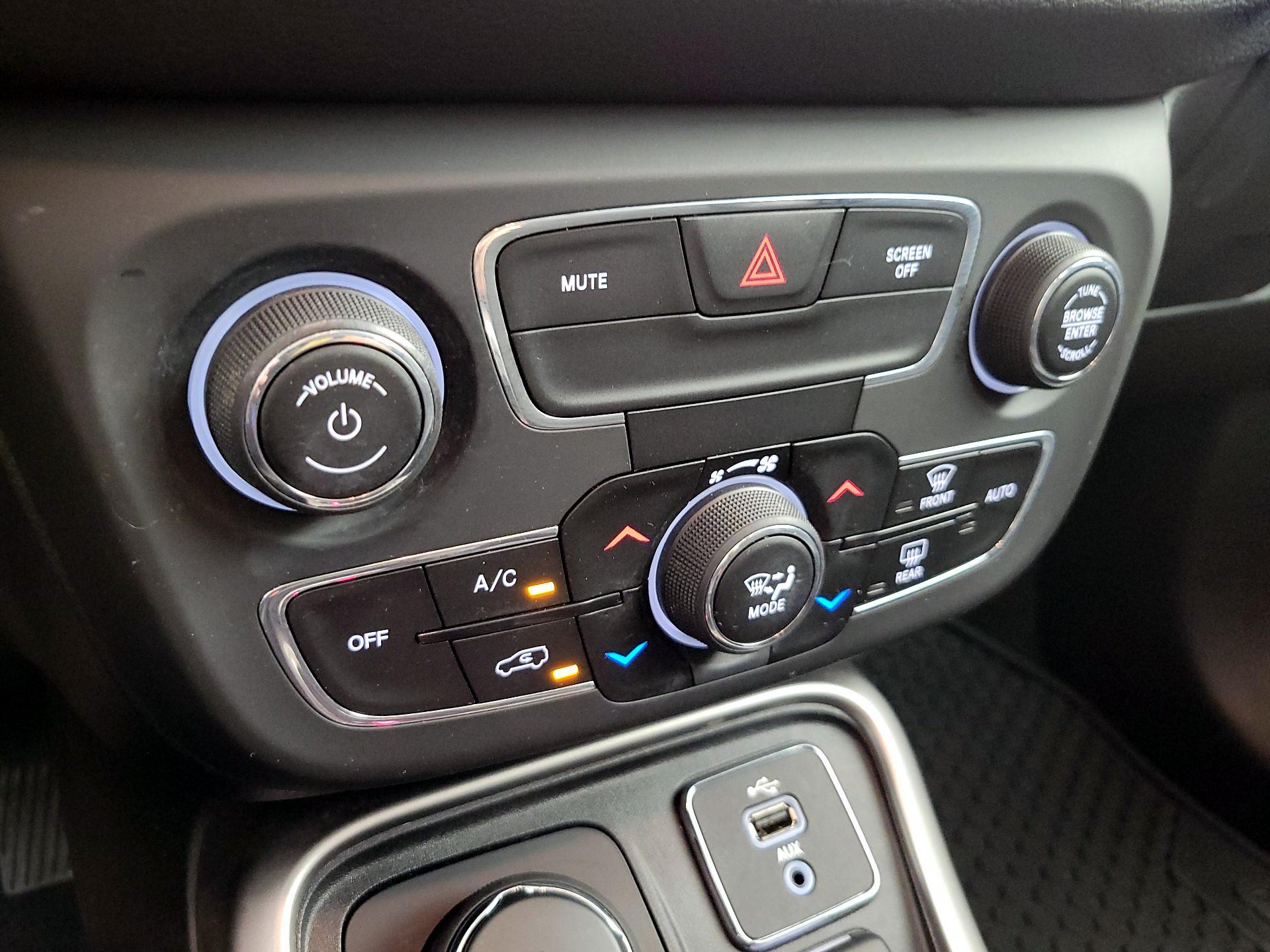 Thumbnail: 2018 Jeep Compass - 16