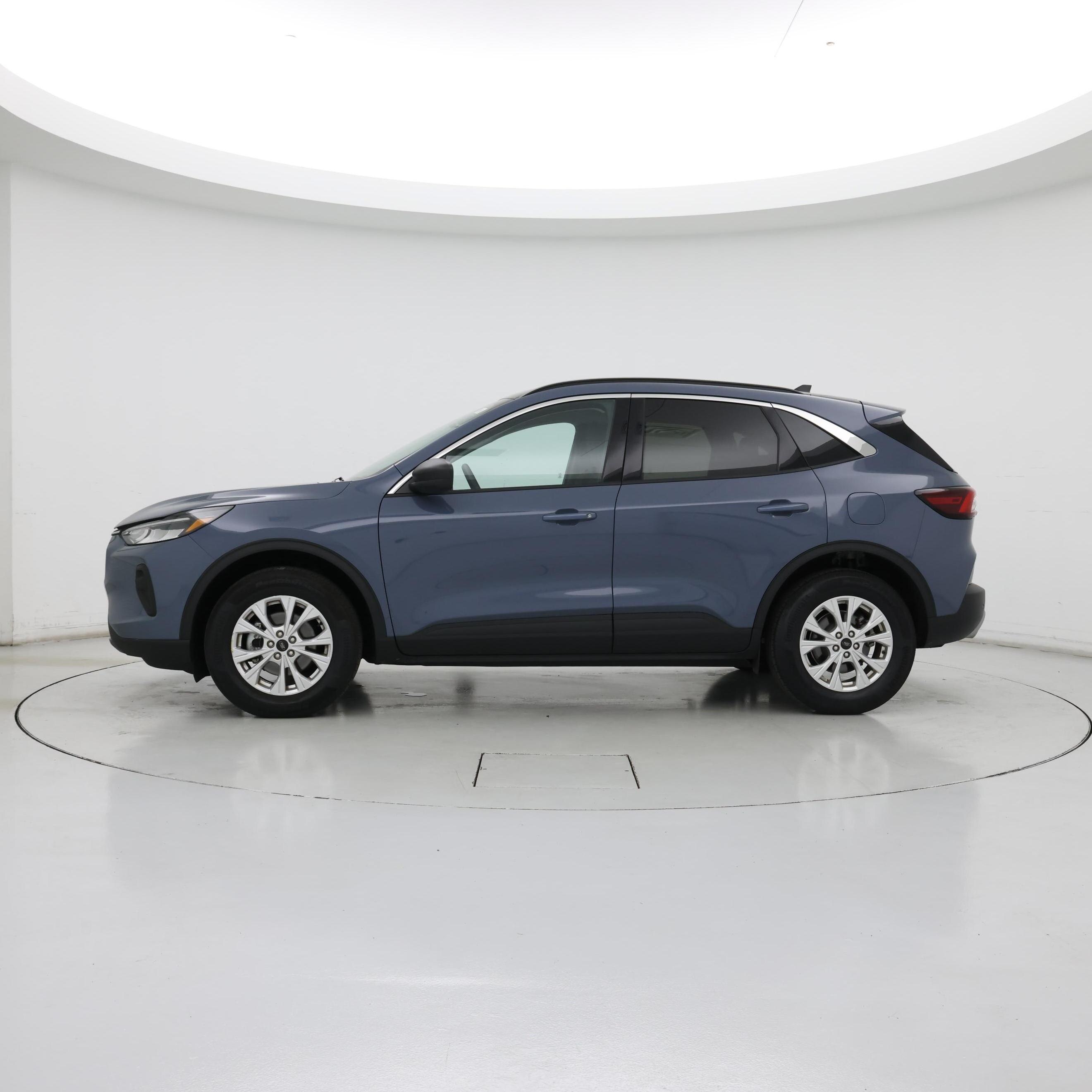Thumbnail: 2024 Ford Escape - 3