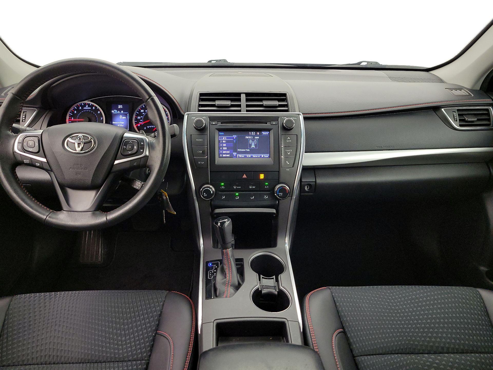Thumbnail: 2015 Toyota Camry - 9