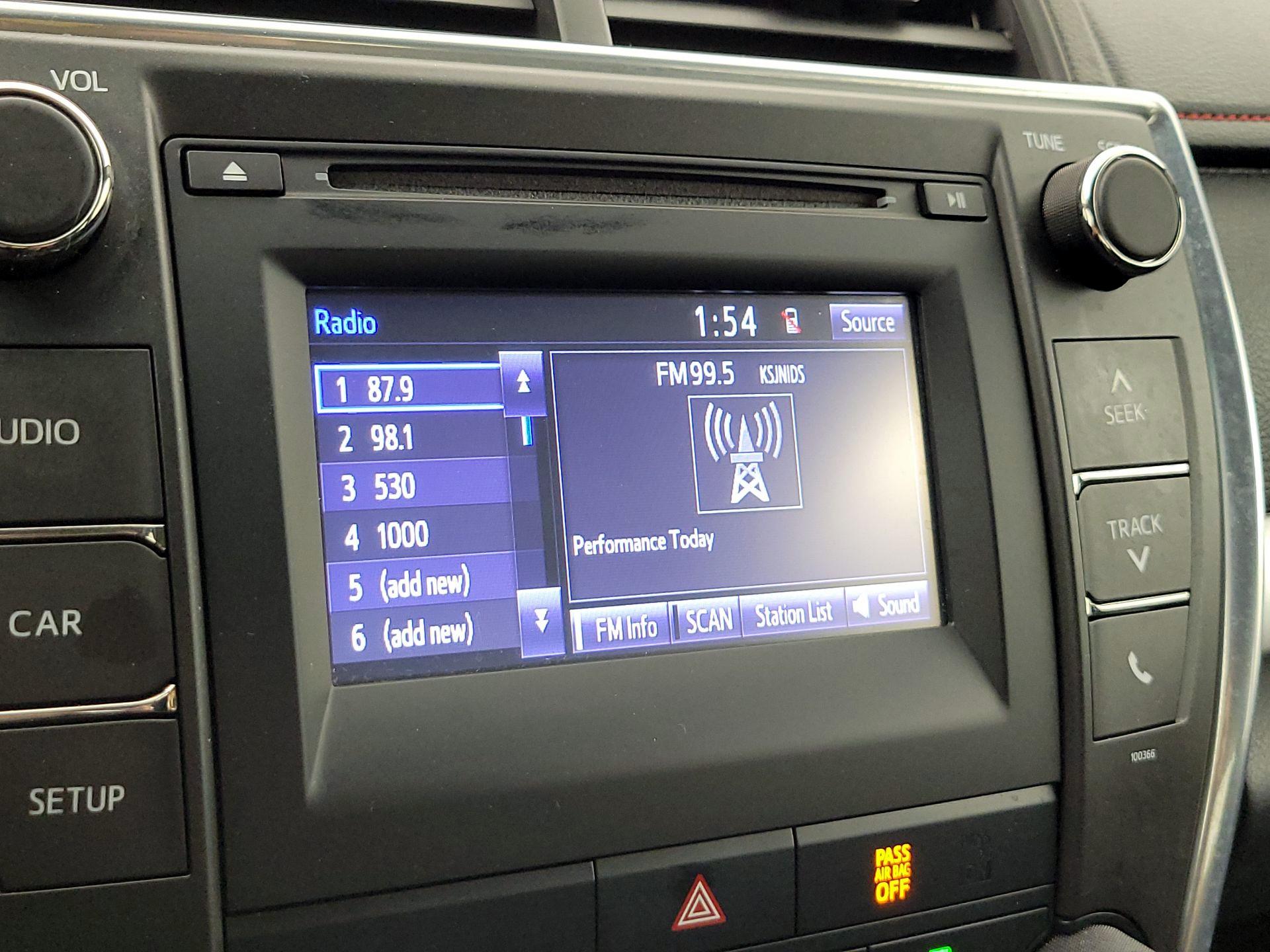Thumbnail: 2015 Toyota Camry - 14