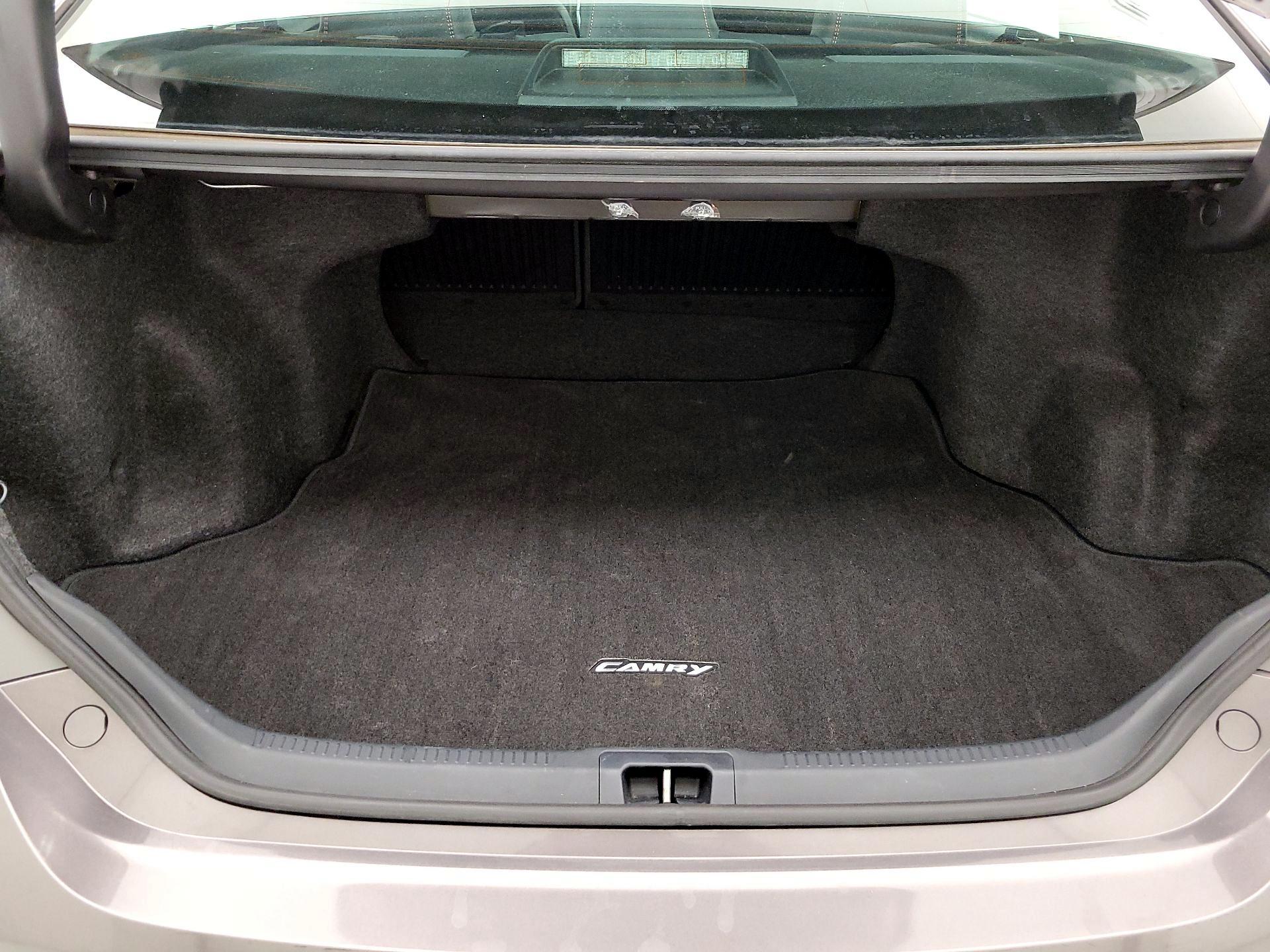 Thumbnail: 2015 Toyota Camry - 19