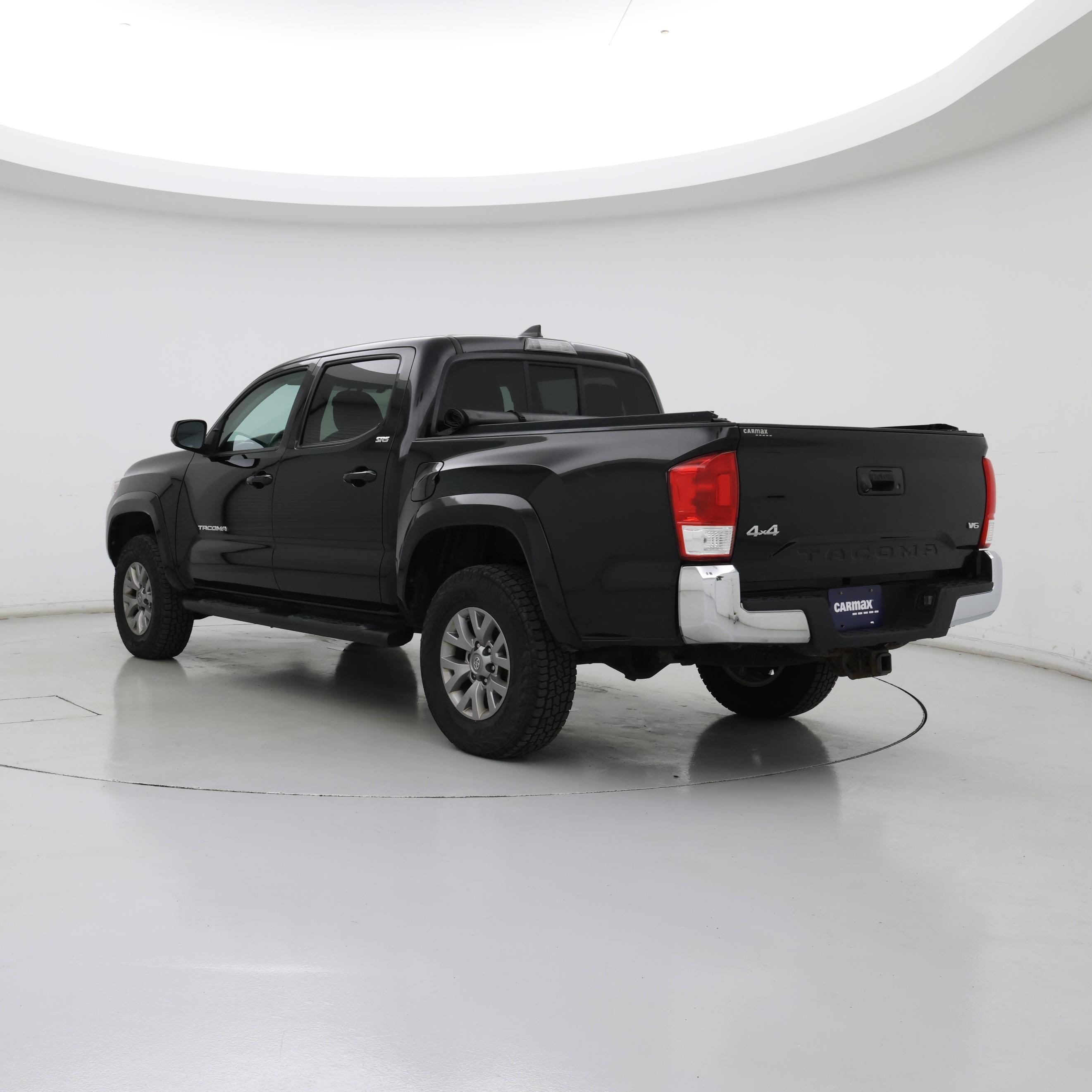 Thumbnail: 2017 Toyota Tacoma - 2