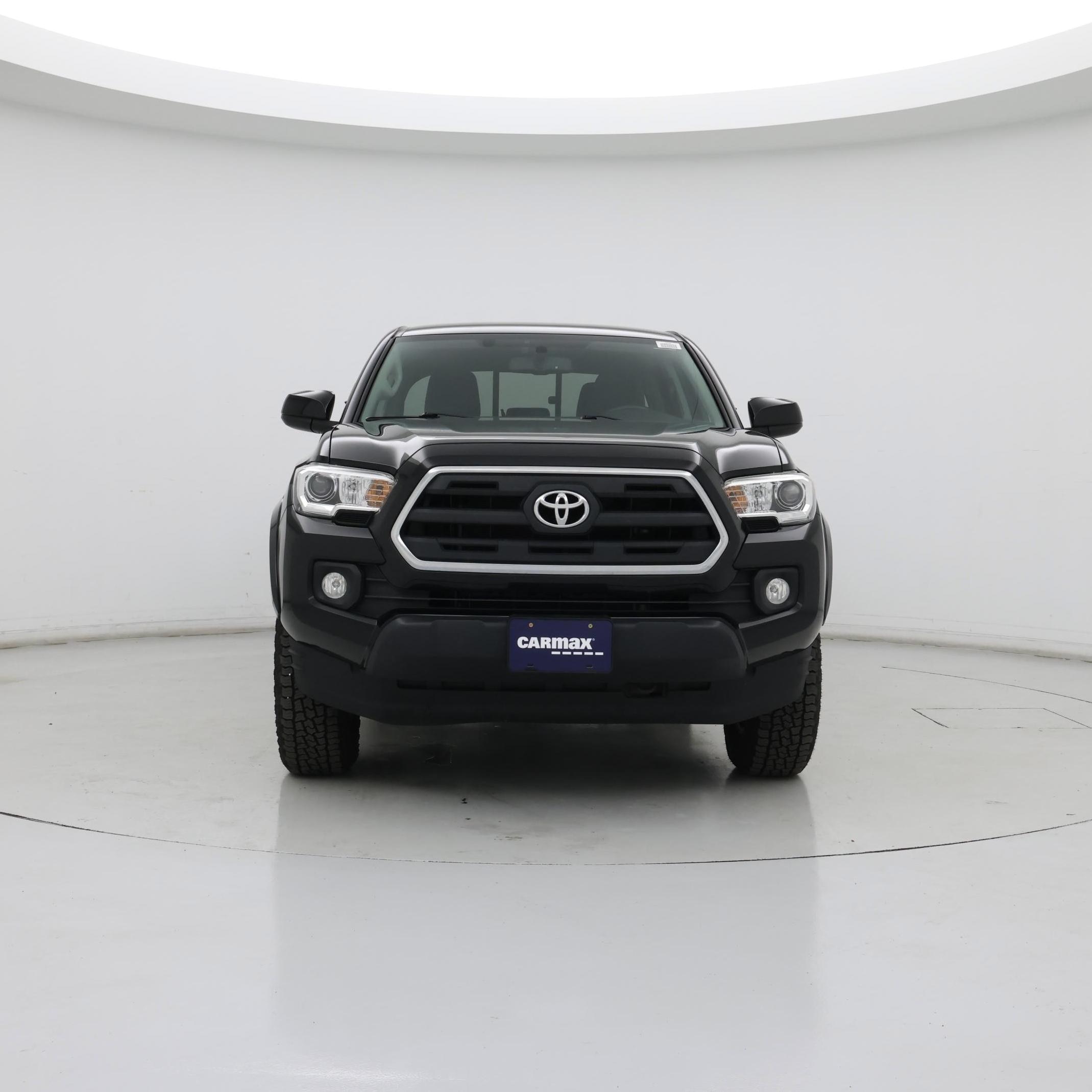 Thumbnail: 2017 Toyota Tacoma - 5
