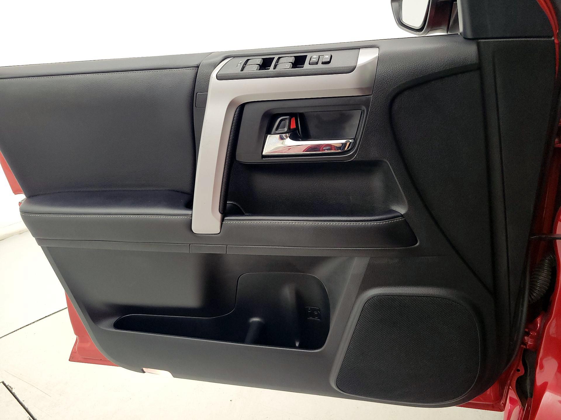 Thumbnail: 2022 Toyota 4Runner - 12