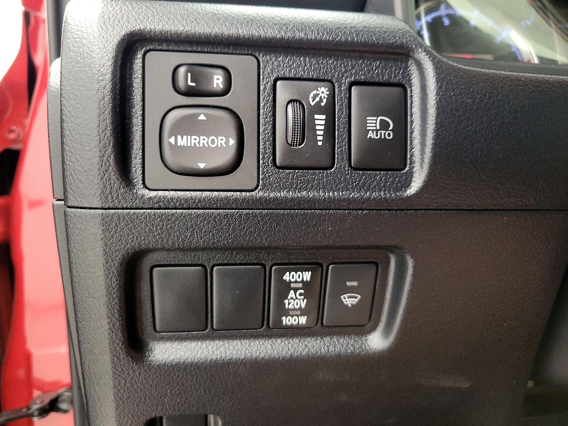 Thumbnail: 2022 Toyota 4Runner - 13