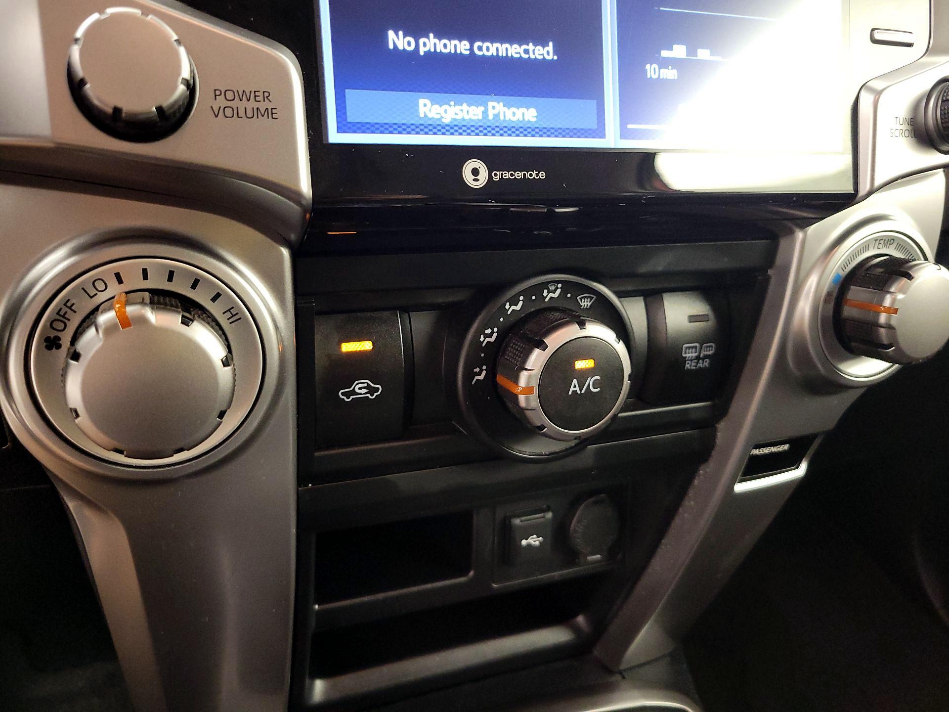 Thumbnail: 2022 Toyota 4Runner - 17