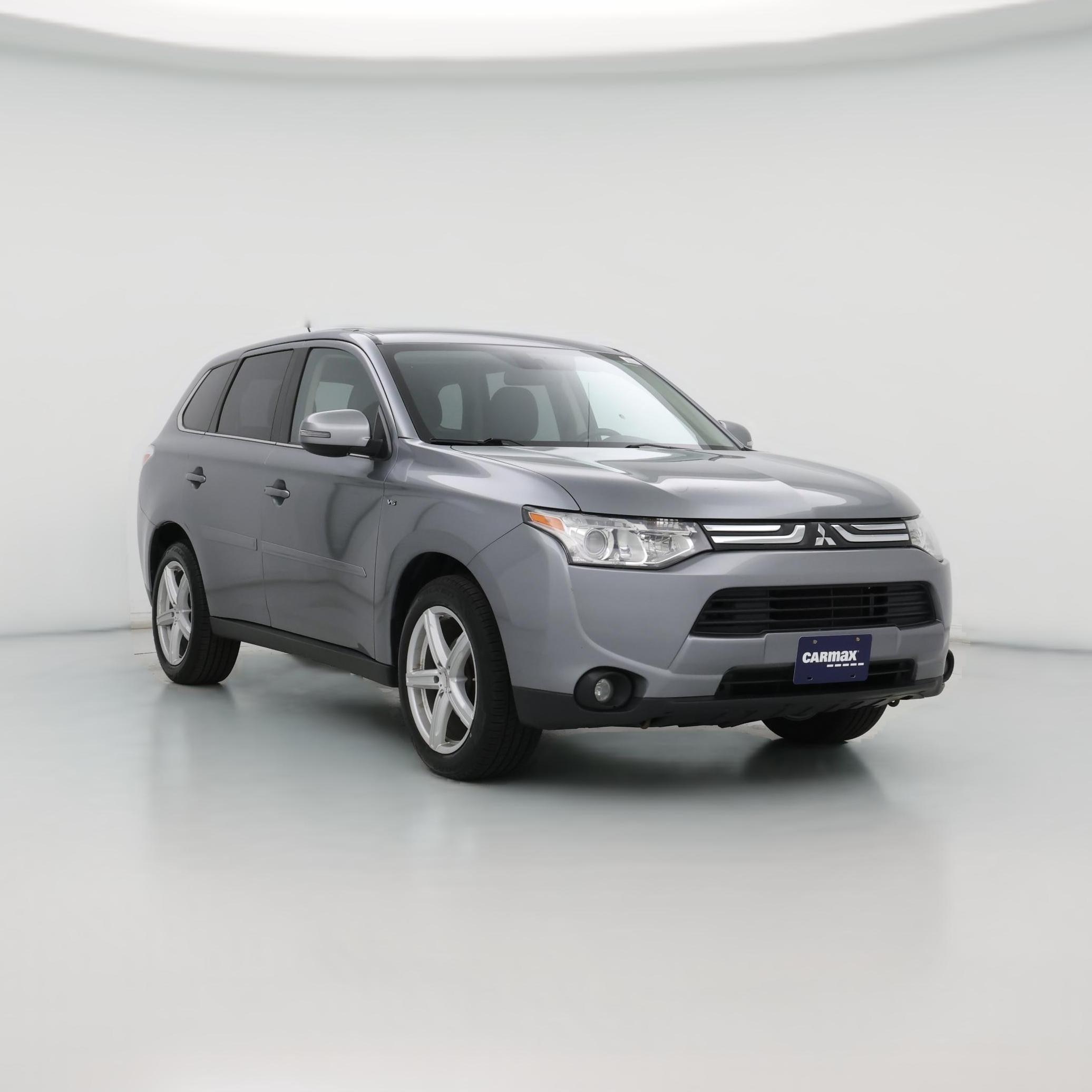 Thumbnail: 2014 Mitsubishi Outlander - 1