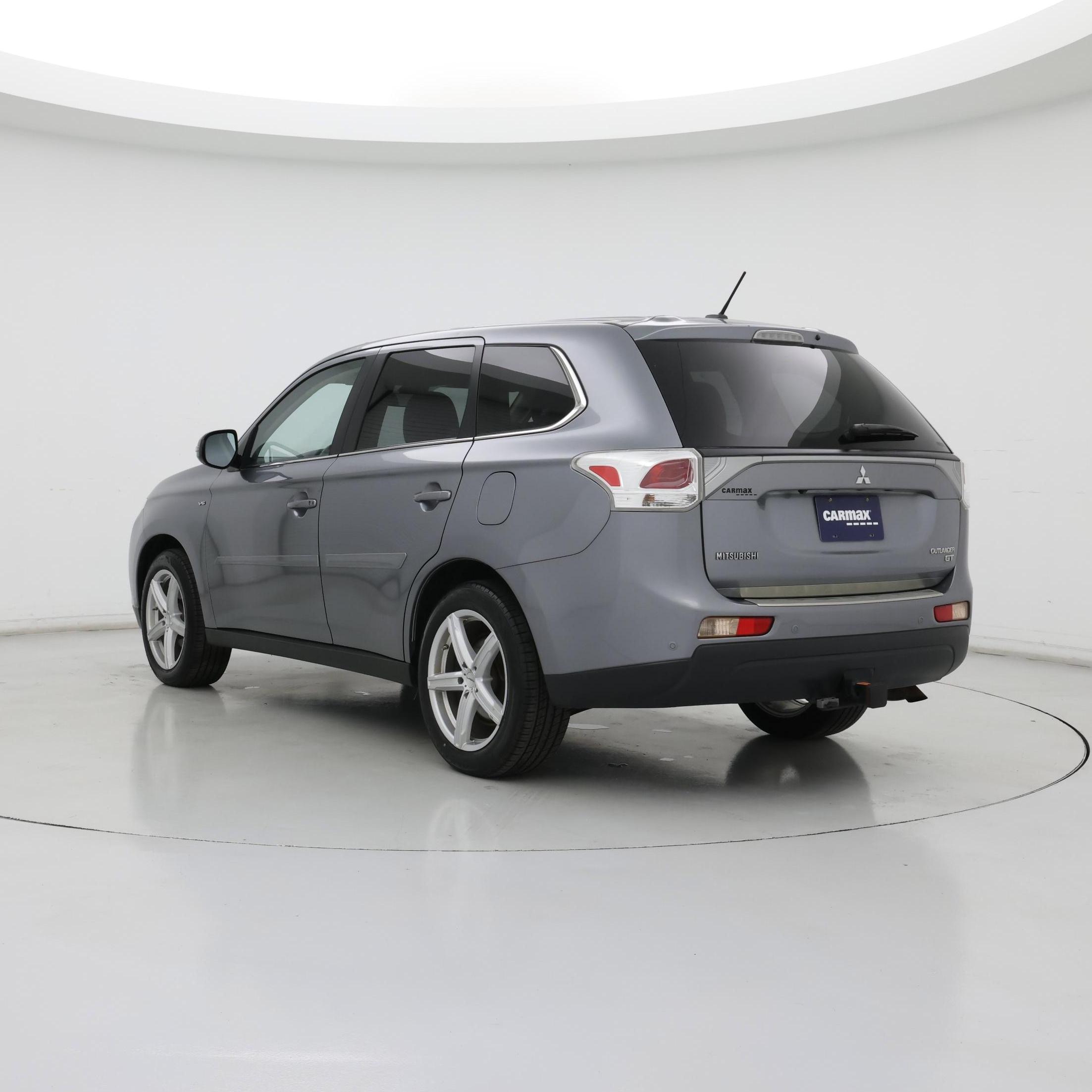 Thumbnail: 2014 Mitsubishi Outlander - 2