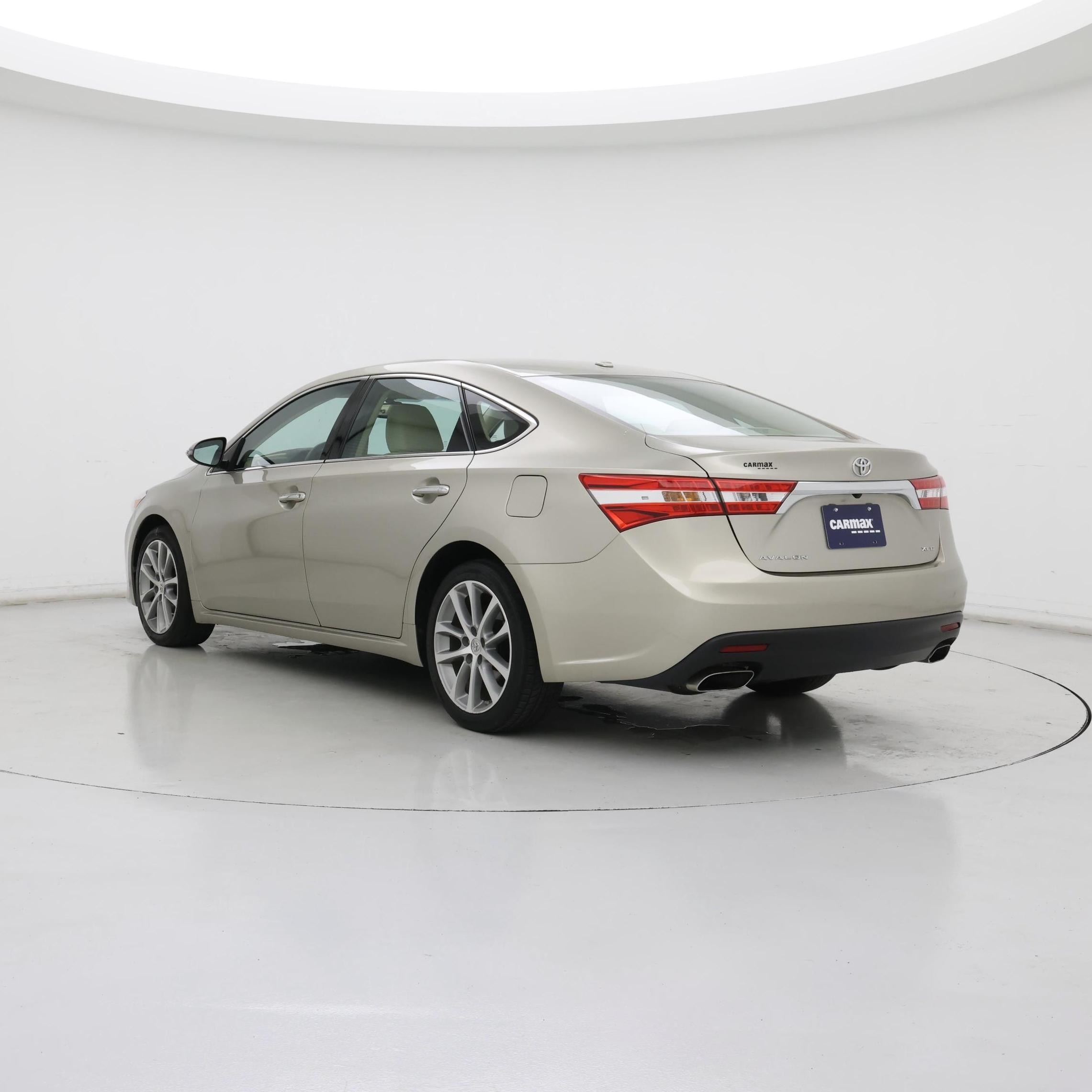 Thumbnail: 2015 Toyota Avalon - 2