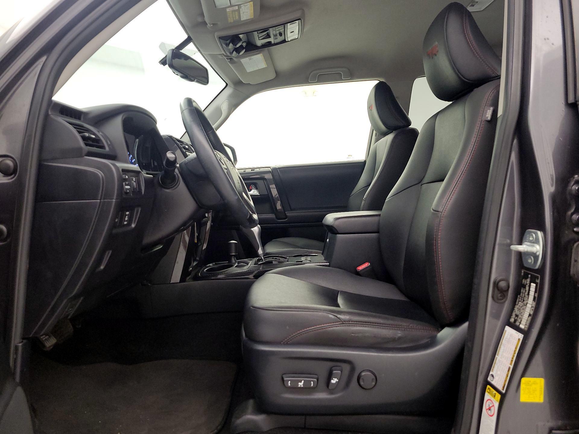 Thumbnail: 2019 Toyota 4Runner - 11