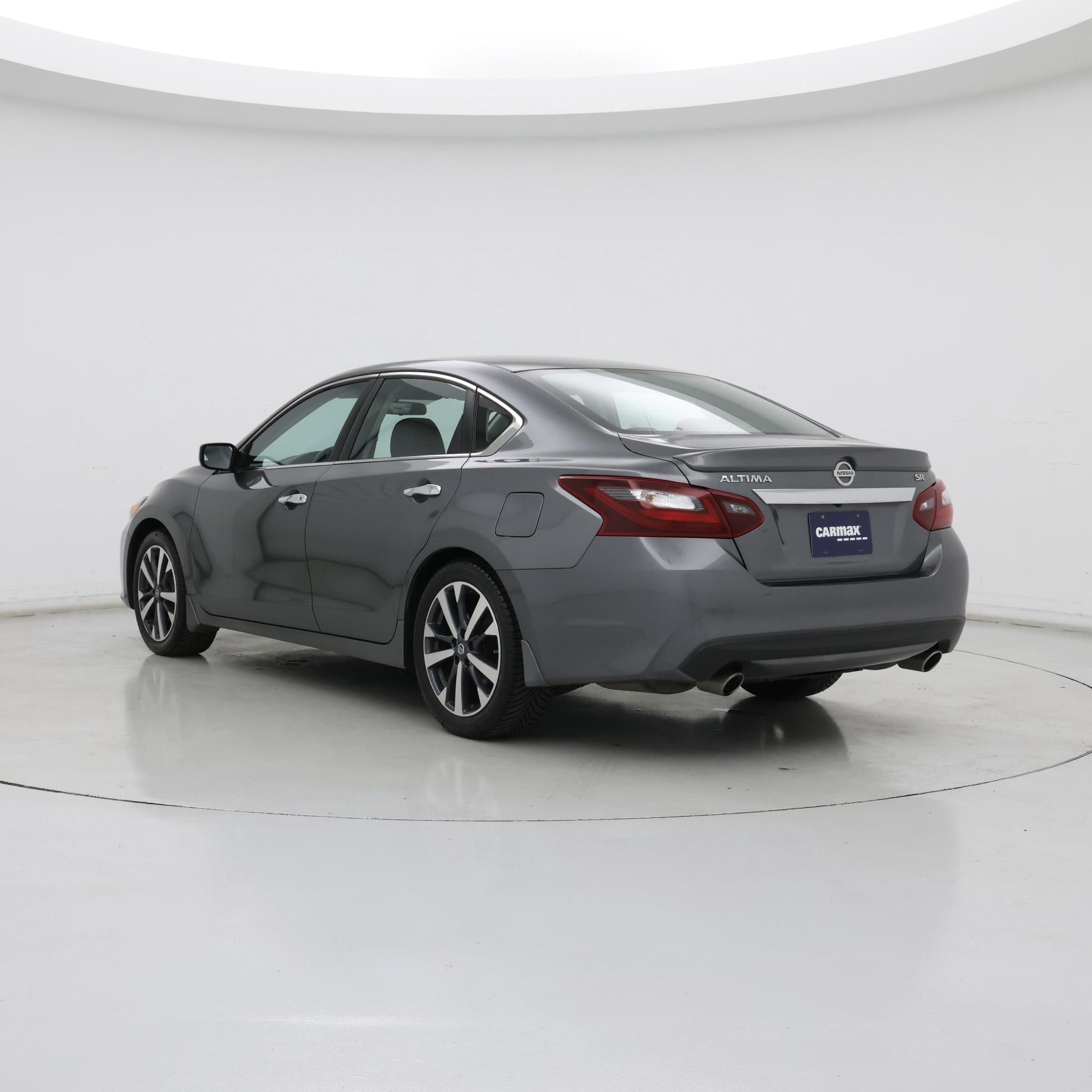 Thumbnail: 2017 Nissan Altima - 2