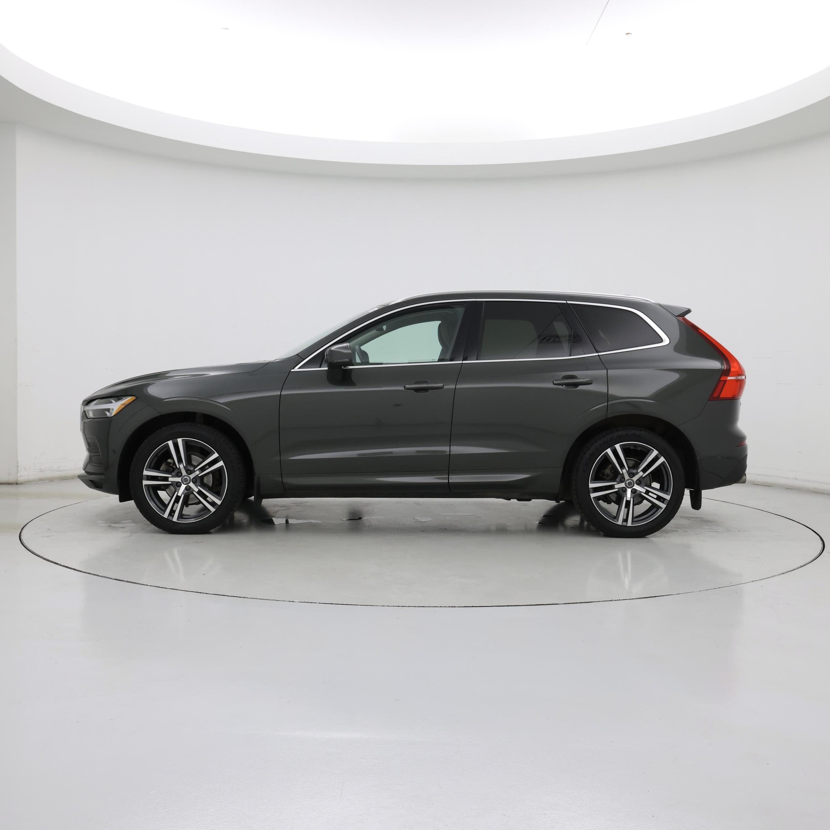 Thumbnail: 2018 Volvo XC60 - 3