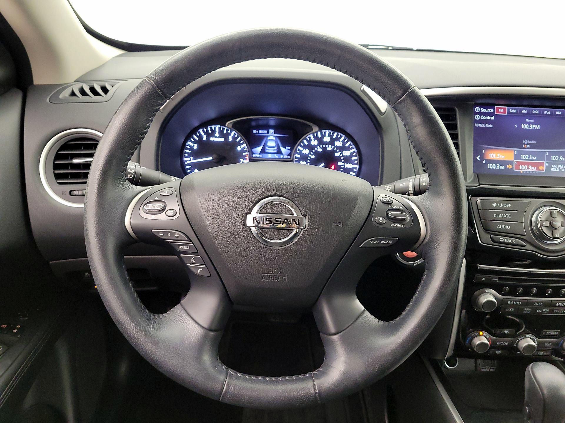 Thumbnail: 2020 Nissan Pathfinder - 10