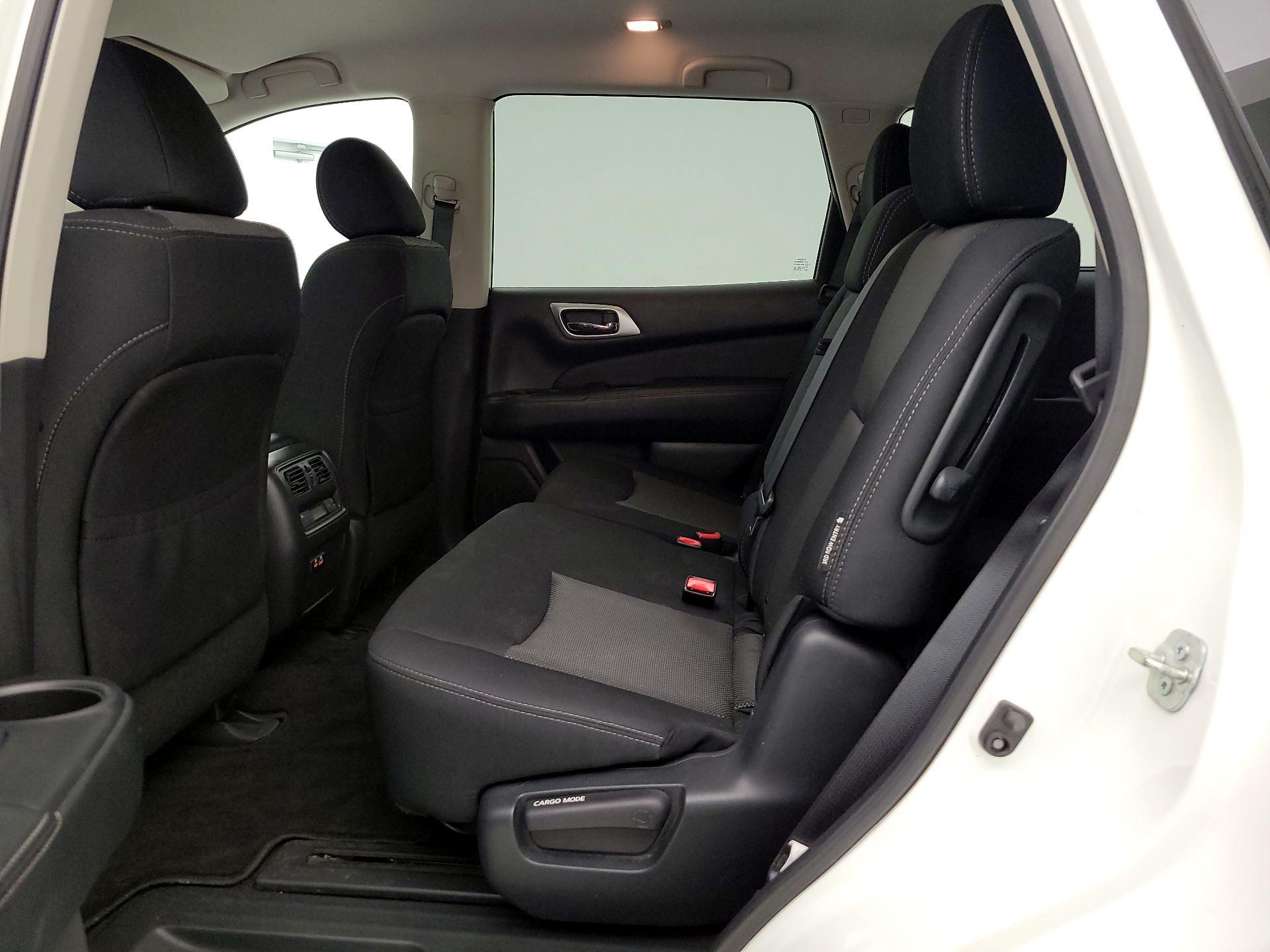 Thumbnail: 2020 Nissan Pathfinder - 19