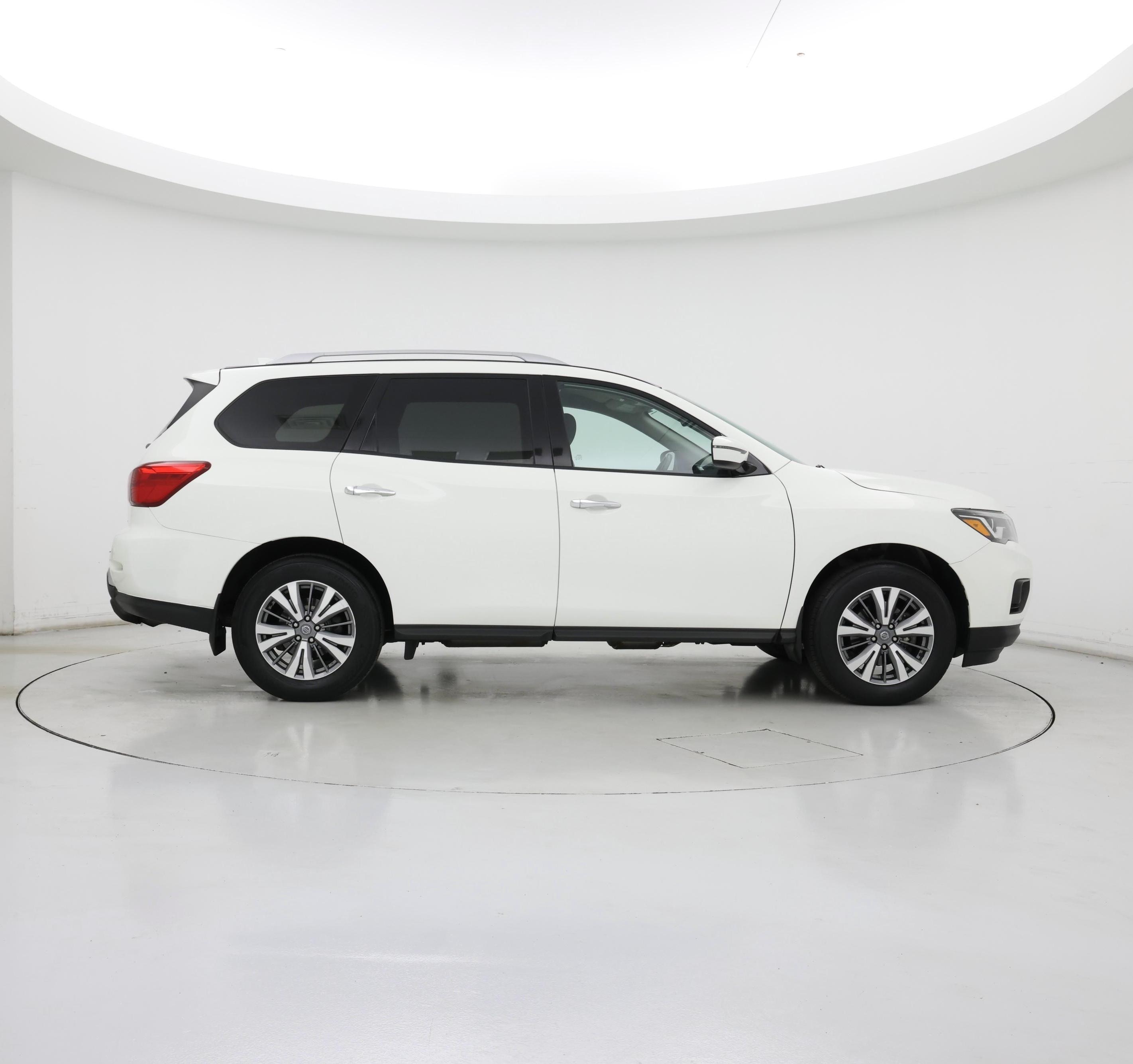Thumbnail: 2020 Nissan Pathfinder - 7
