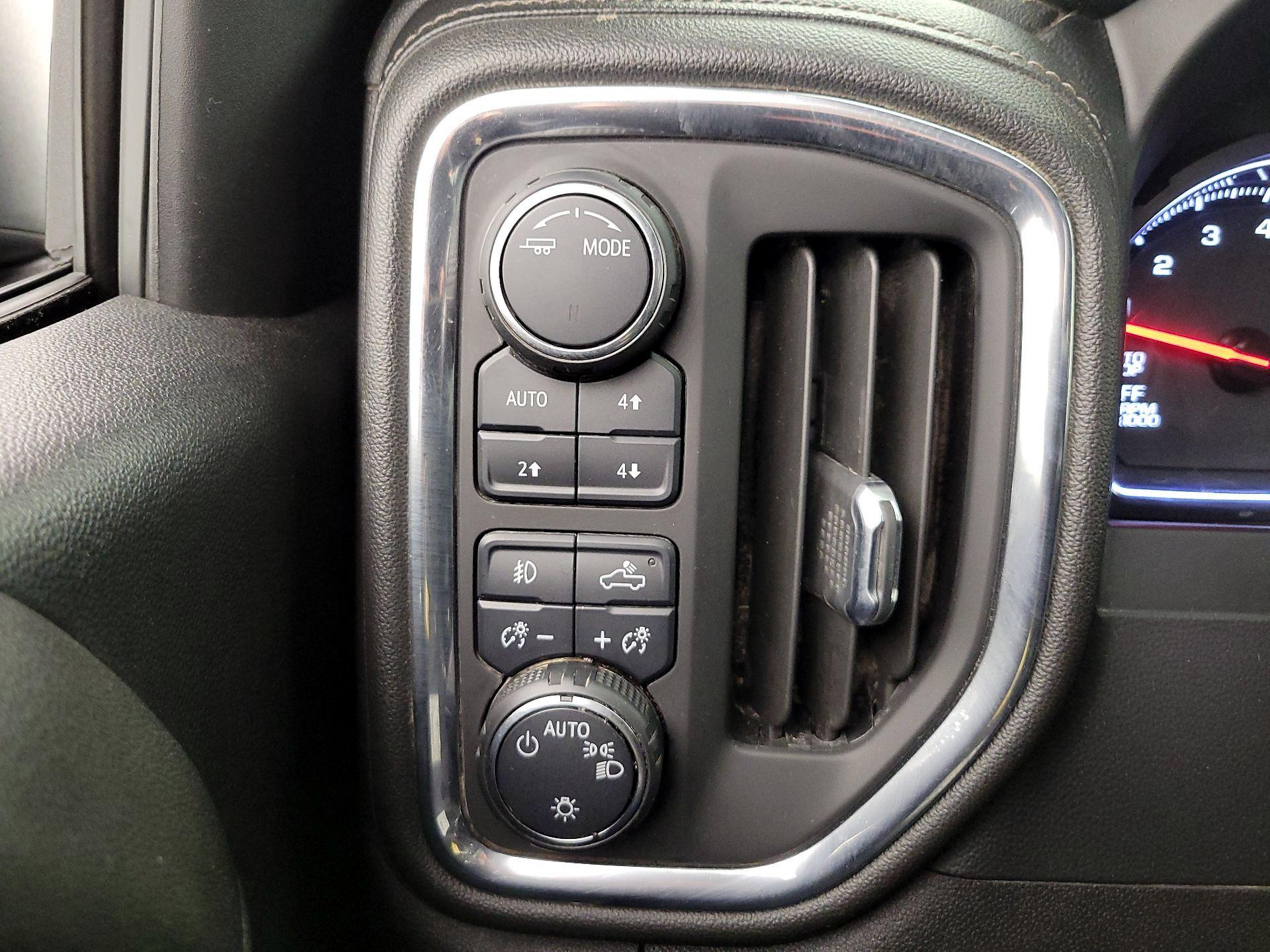 Thumbnail: 2021 Chevrolet Silverado 1500 - 13