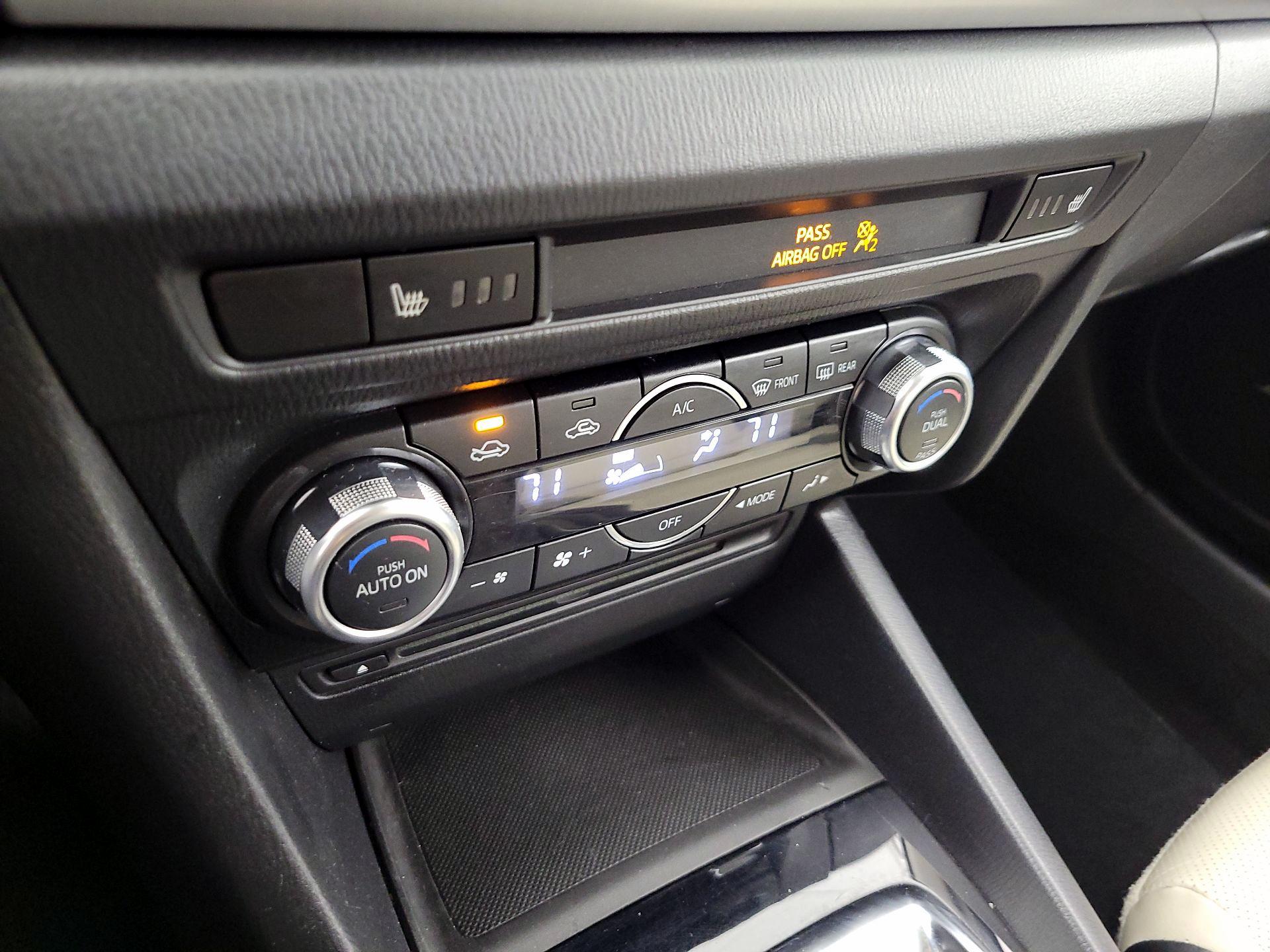 Thumbnail: 2014 Mazda Mazda3 - 17