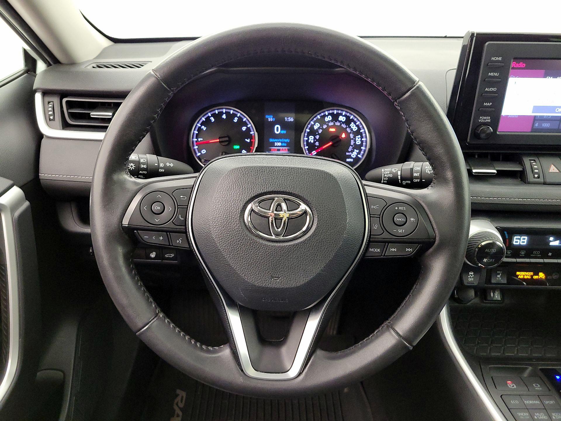 Thumbnail: 2019 Toyota RAV4 - 10