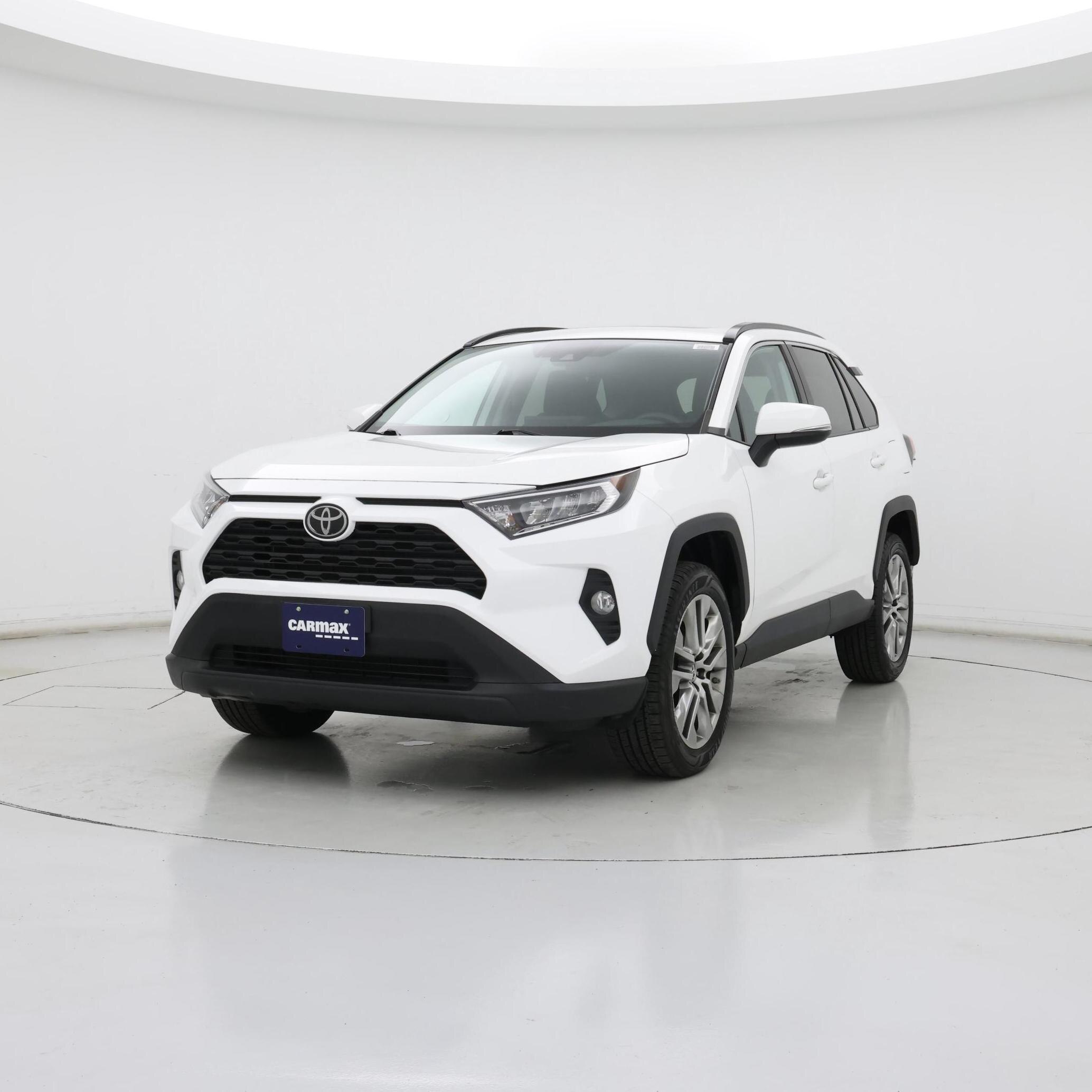 Thumbnail: 2019 Toyota RAV4 - 4