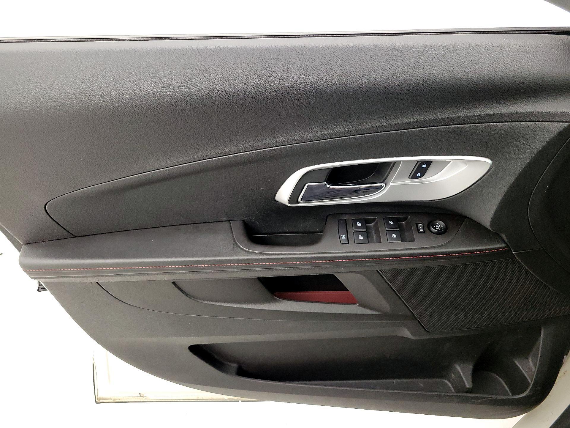 Thumbnail: 2015 Chevrolet Equinox - 12
