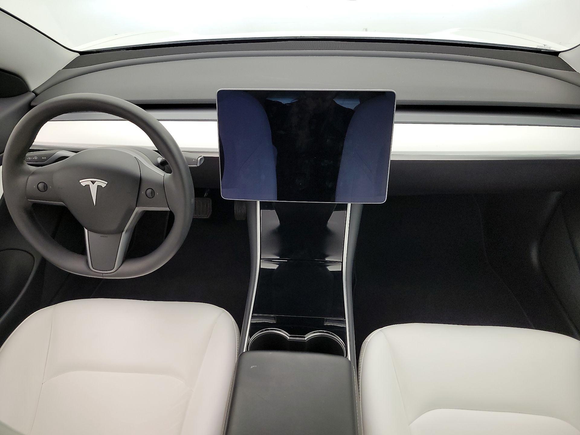 Thumbnail: 2020 Tesla Model 3 - 9